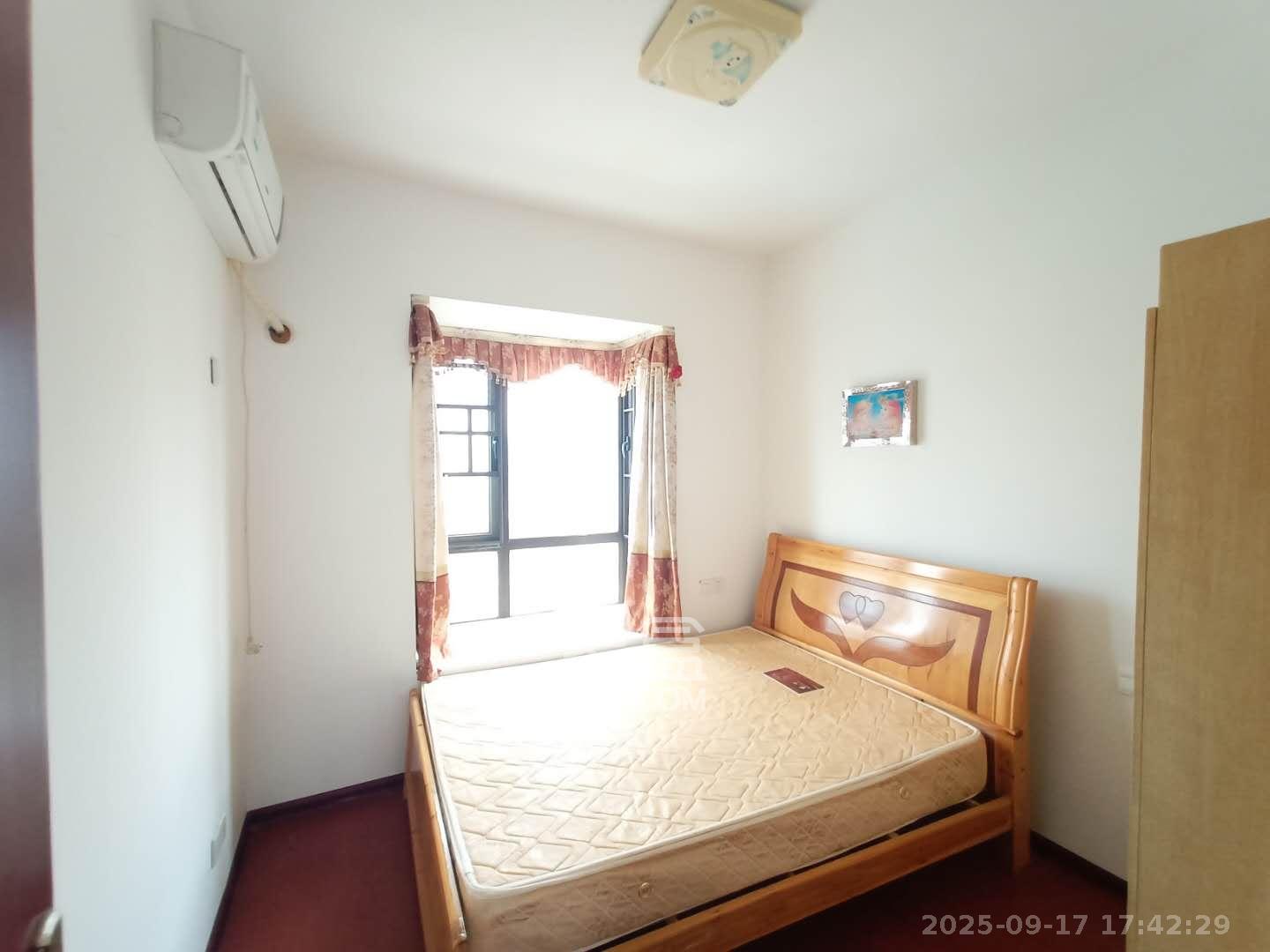 南枫时光  4室2厅2卫    3200.0元/月室内图