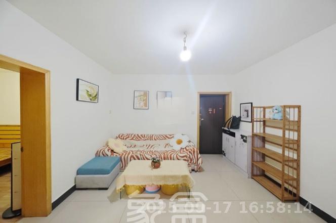 安居楼 2室1厅1卫 1400.0元/月 安居楼 2室1厅1卫 1400.0元/月室内图