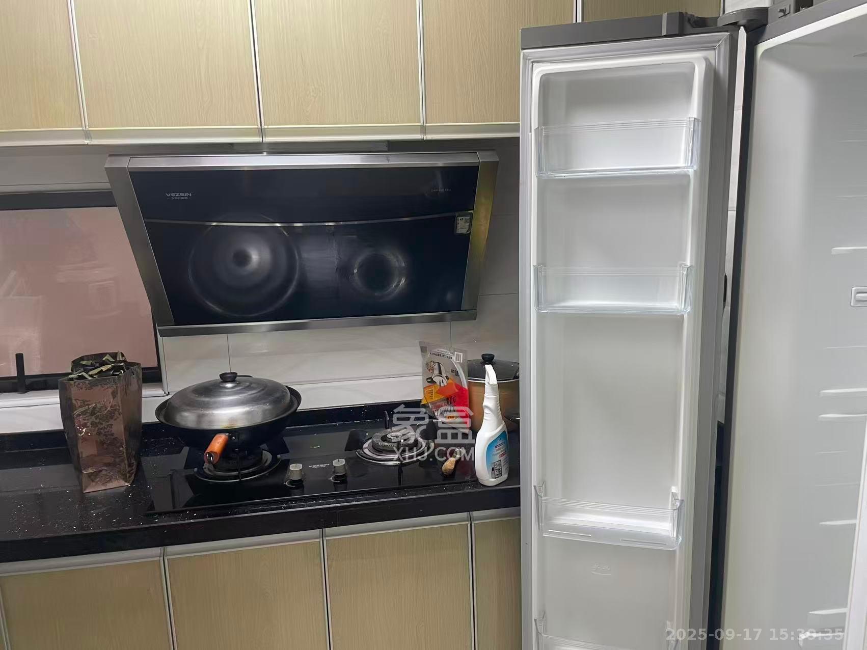 汇金城/嘉华城(二期、三期) 3室2厅1卫 2600.0元/月 汇金城/嘉华城(二期、三期) 3室2厅1卫 2600.0元/月室内图