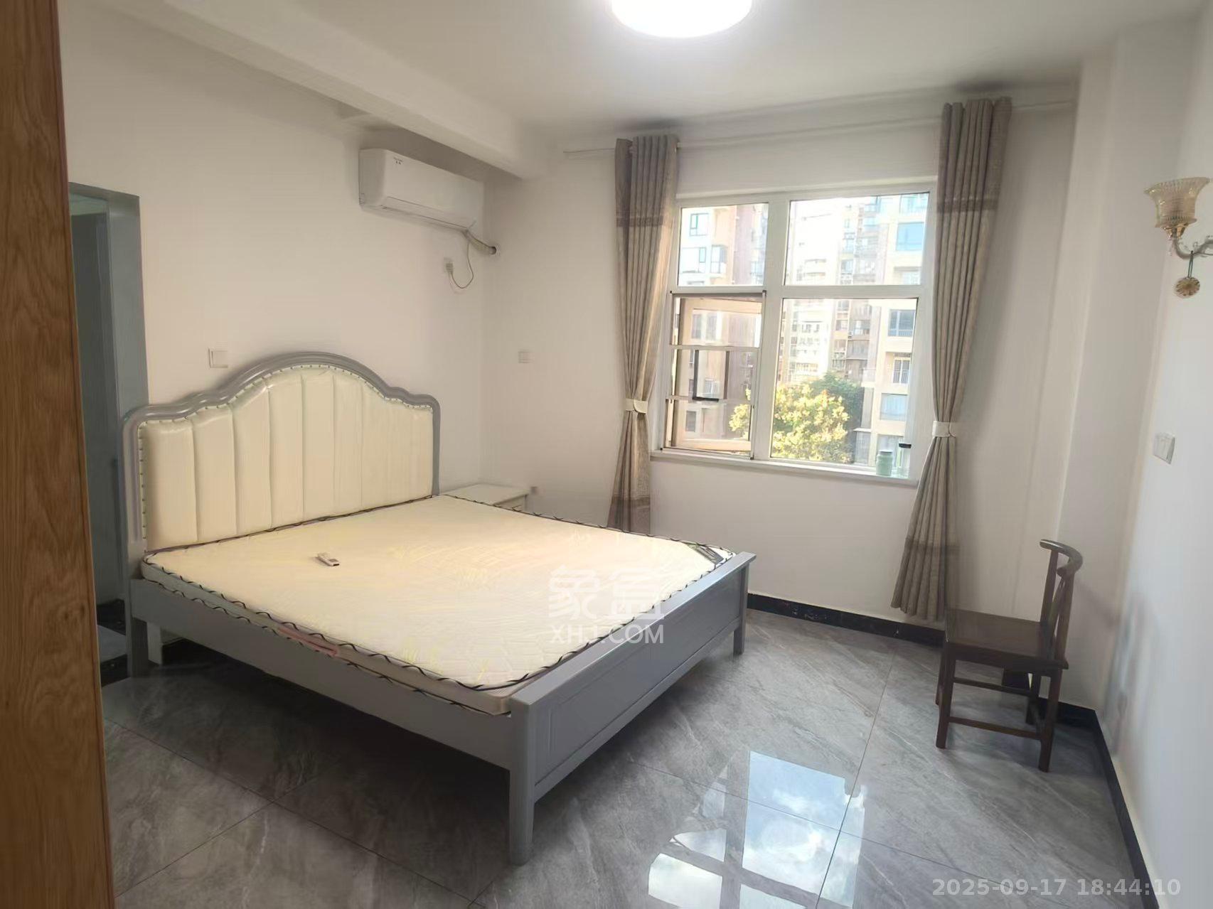 嘉华城(一期) 5室2厅2卫 7000.0元/月 嘉华城(一期) 5室2厅2卫 7000.0元/月室内图