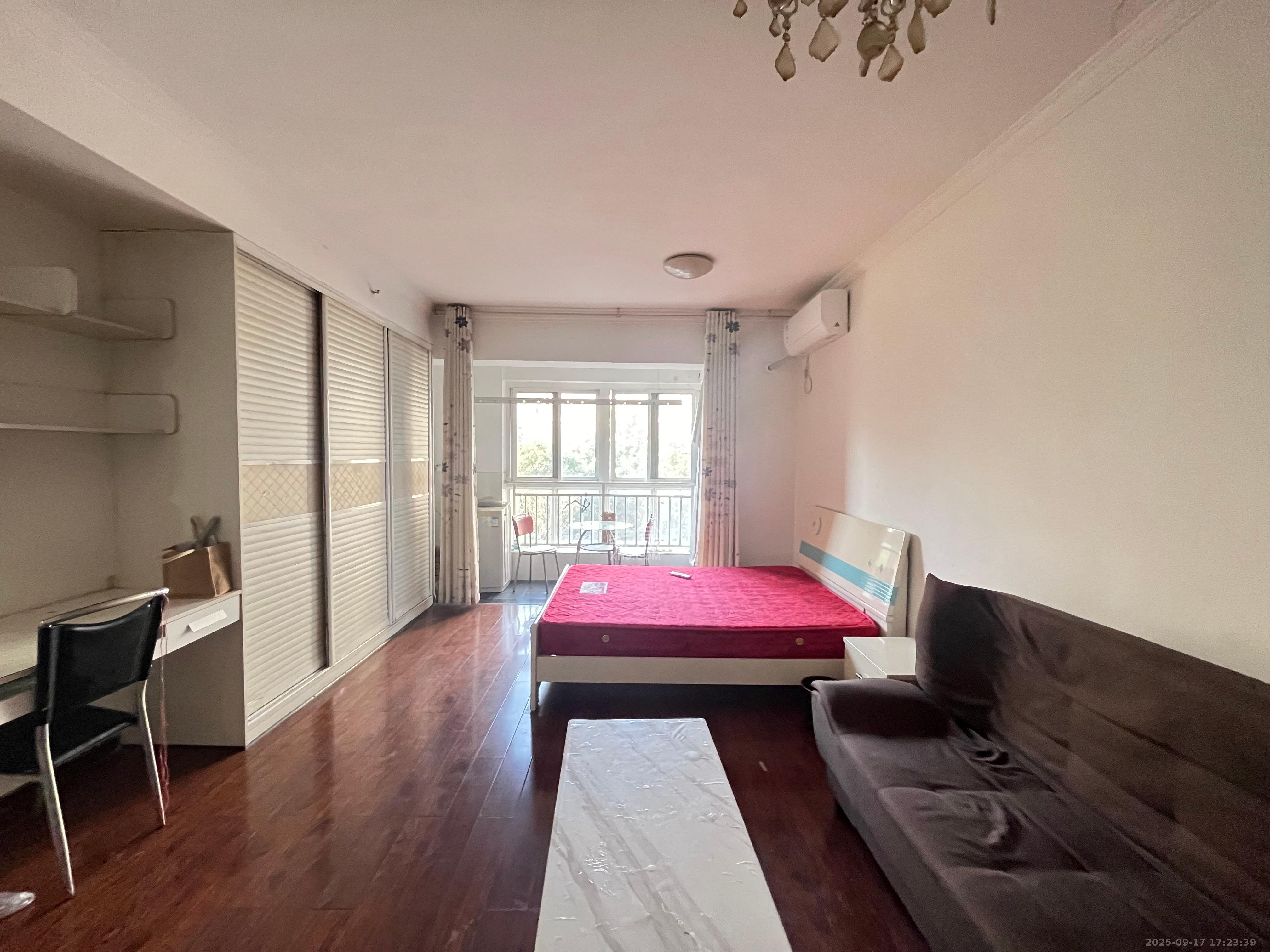 时代星城  1室1厅1卫    1000.0元/月室内图