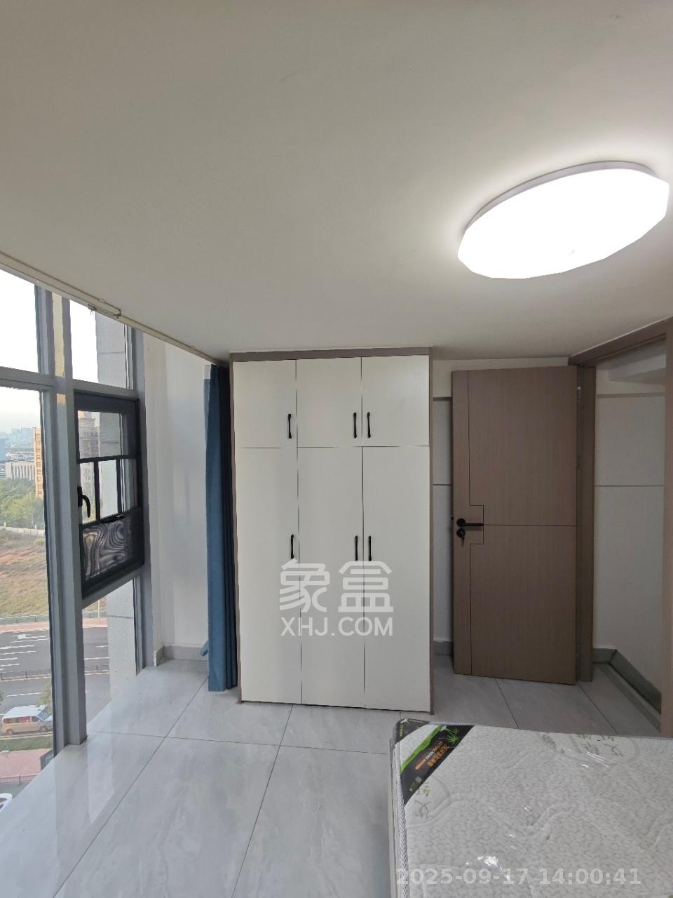 紫鑫中央广场(高铁新城) 2室2厅1卫 1600.0元/月 紫鑫中央广场(高铁新城) 2室2厅1卫 1600.0元/月室内图