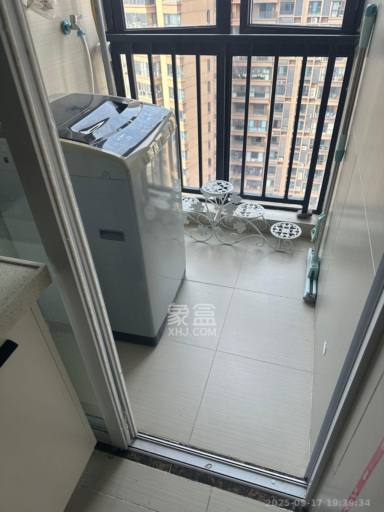 荣悦台 1室1厅1卫 2000.0元/月 荣悦台 1室1厅1卫 2000.0元/月室内图