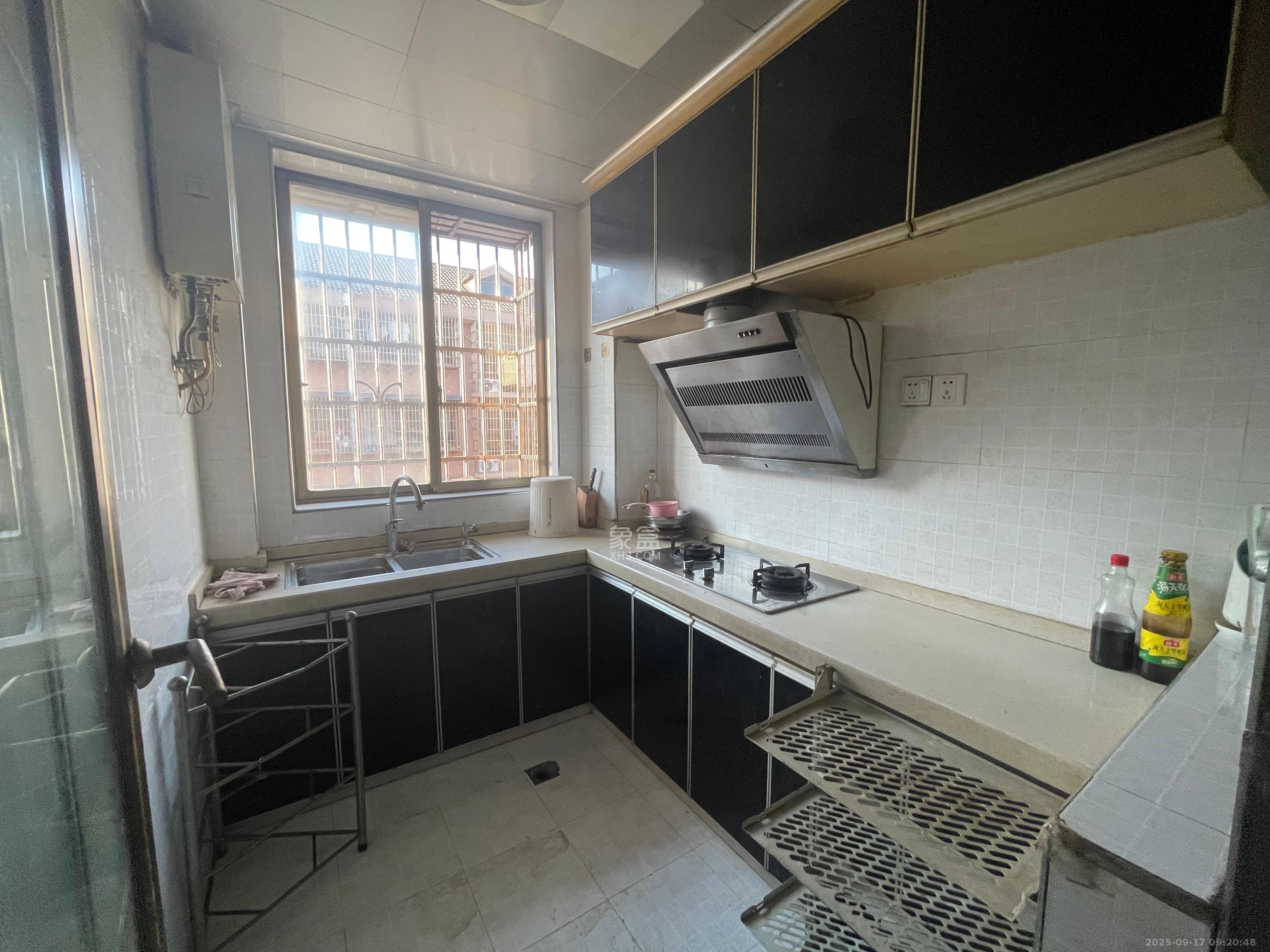 新路小区 2室1厅1卫 1500.0元/月 新路小区 2室1厅1卫 1500.0元/月室内图