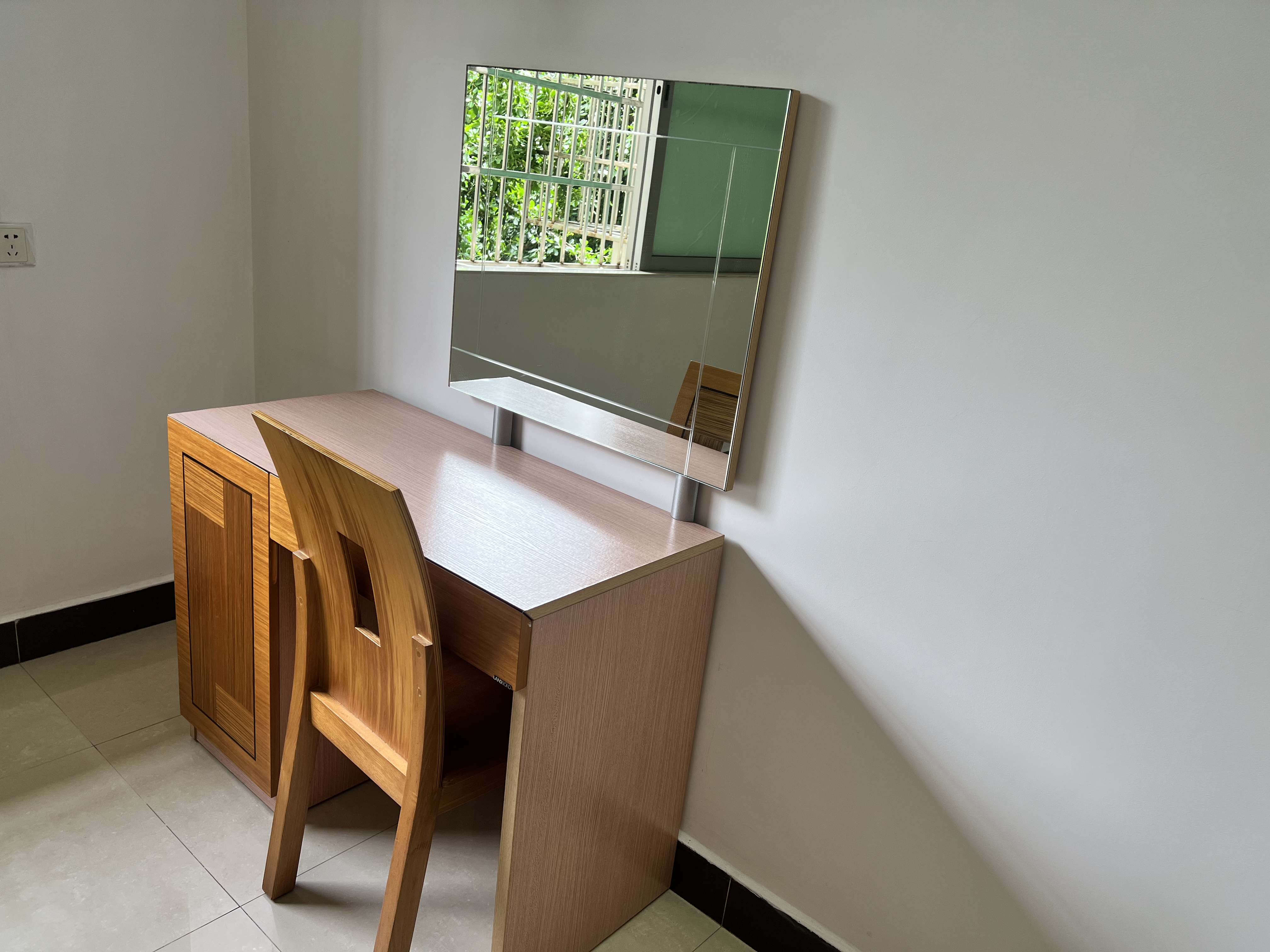 宇盛小区 3室2厅1卫 2100.0元/月 宇盛小区 3室2厅1卫 2100.0元/月室内图