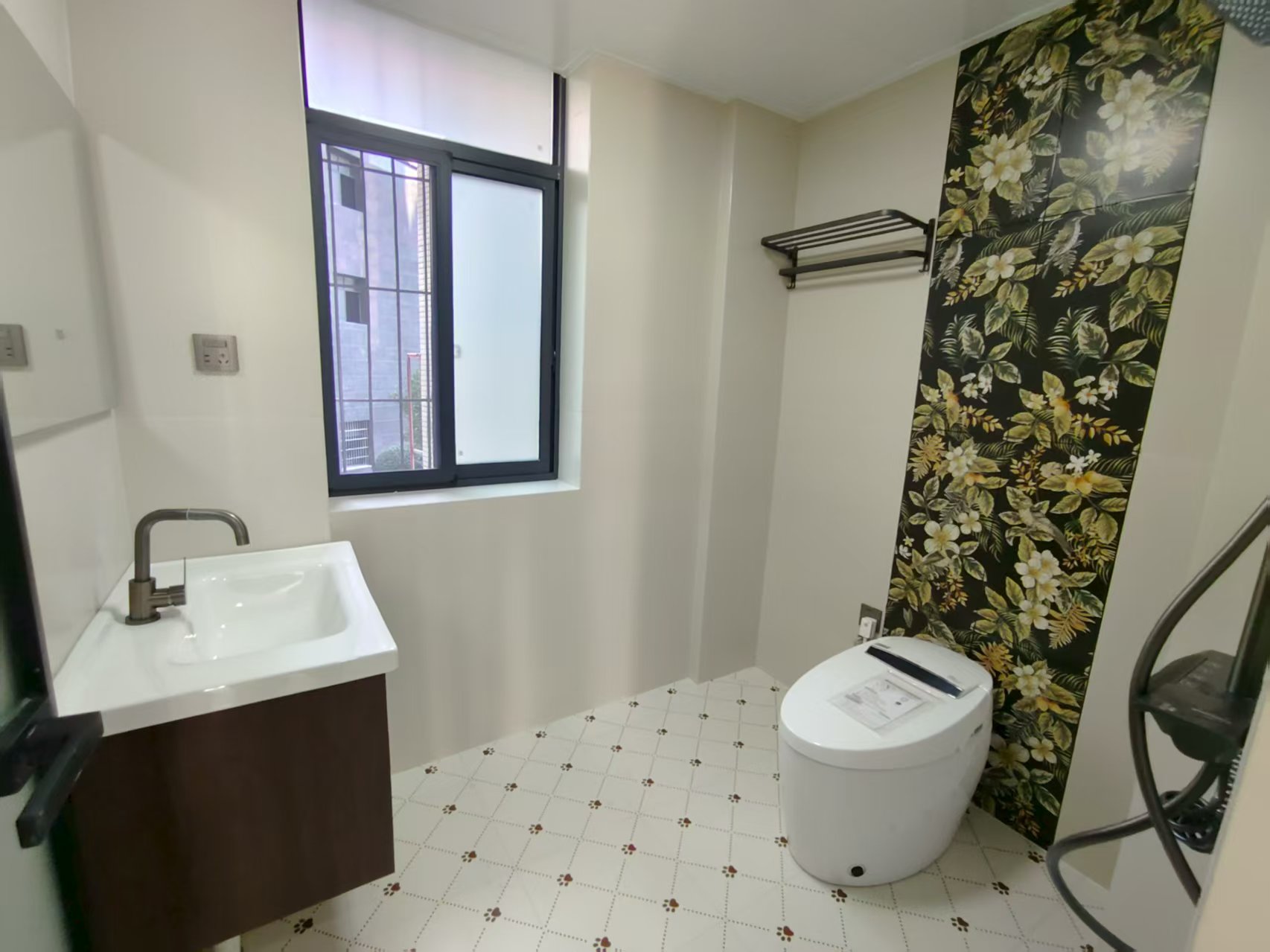 金碧花园  3室2厅2卫    69.8万 金碧花园  3室2厅2卫    69.8万室内图