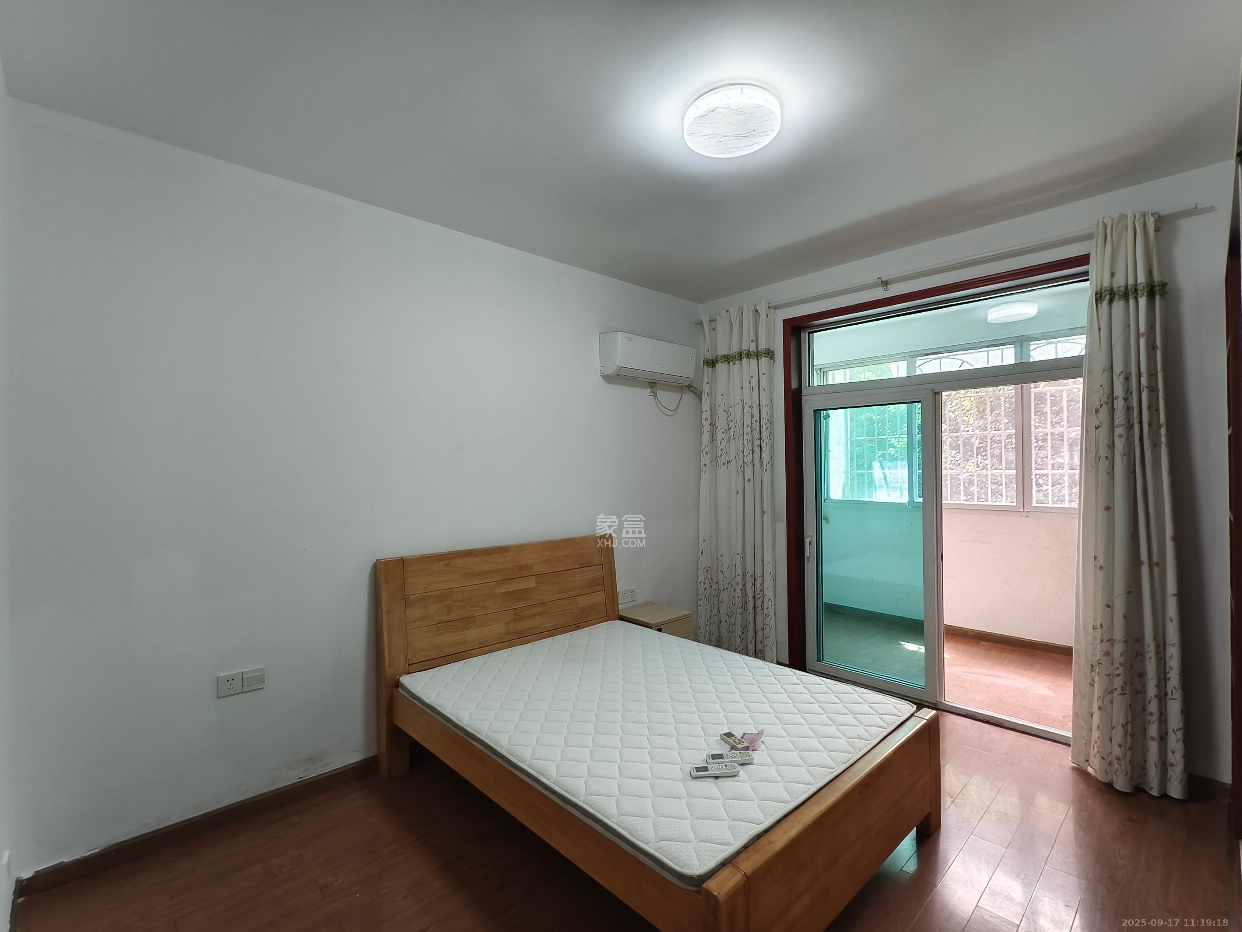 留香雅苑  3室2厅2卫    2580.0元/月室内图