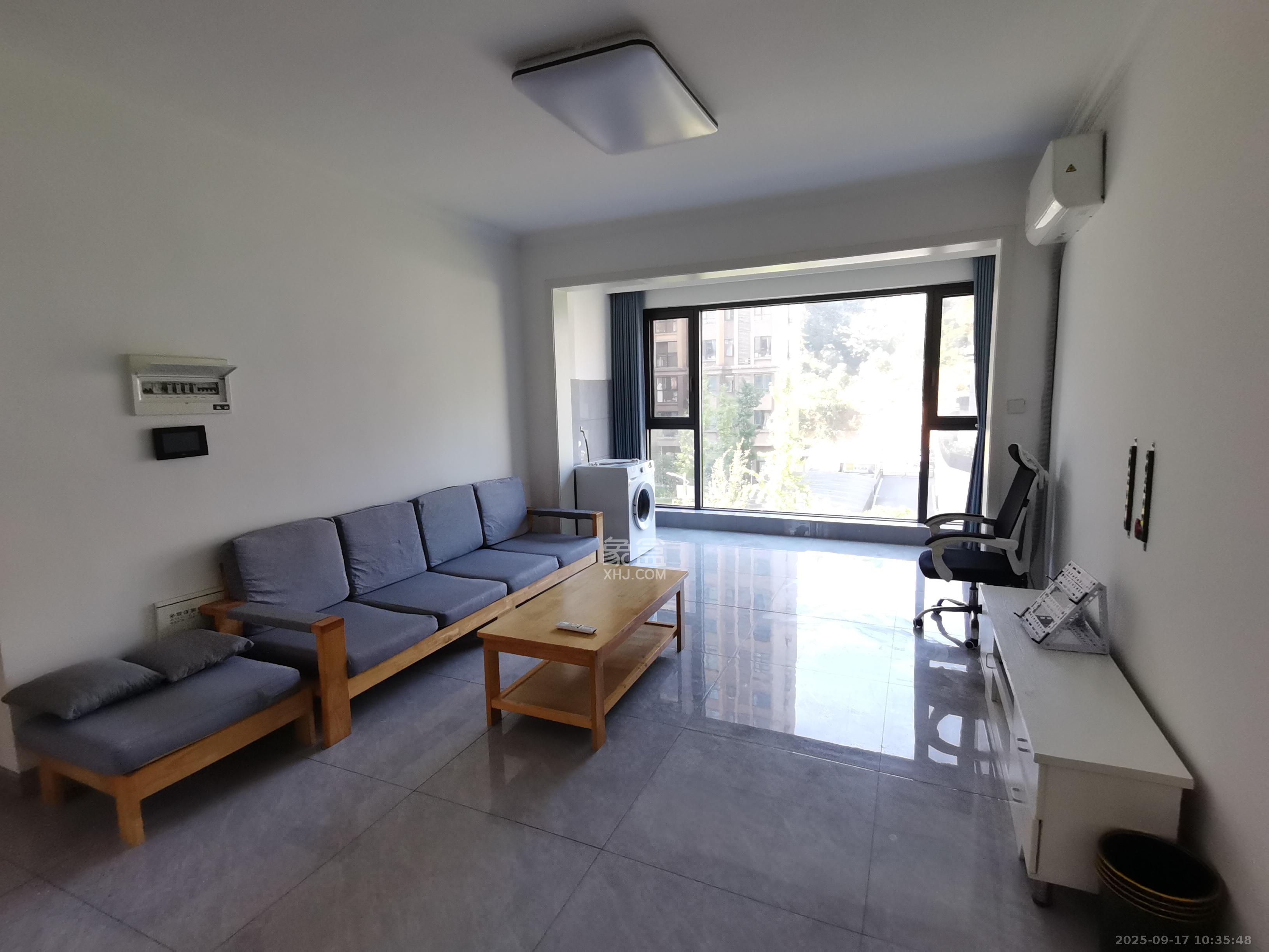 盛景谷山里  3室2厅2卫    2500.0元/月室内图