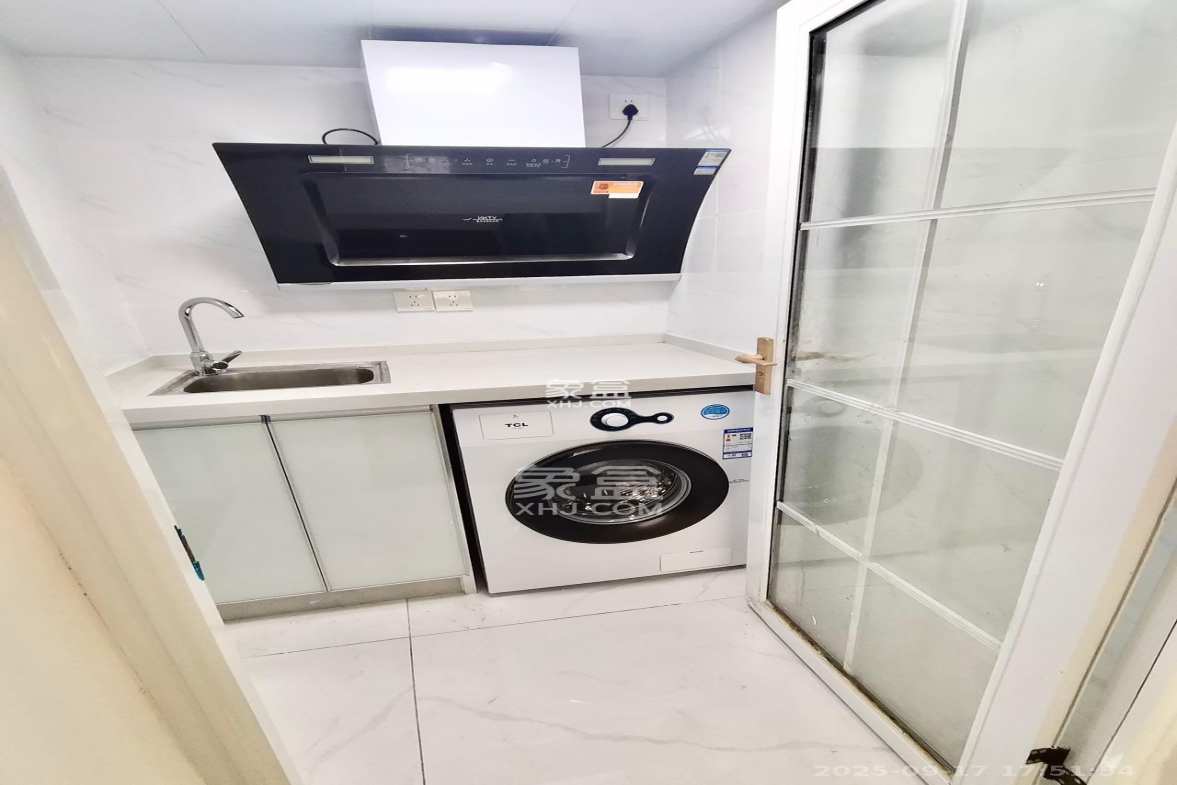 天马新村(天马安置小区) 1室1厅1卫 1500.0元/月 天马新村(天马安置小区) 1室1厅1卫 1500.0元/月室内图