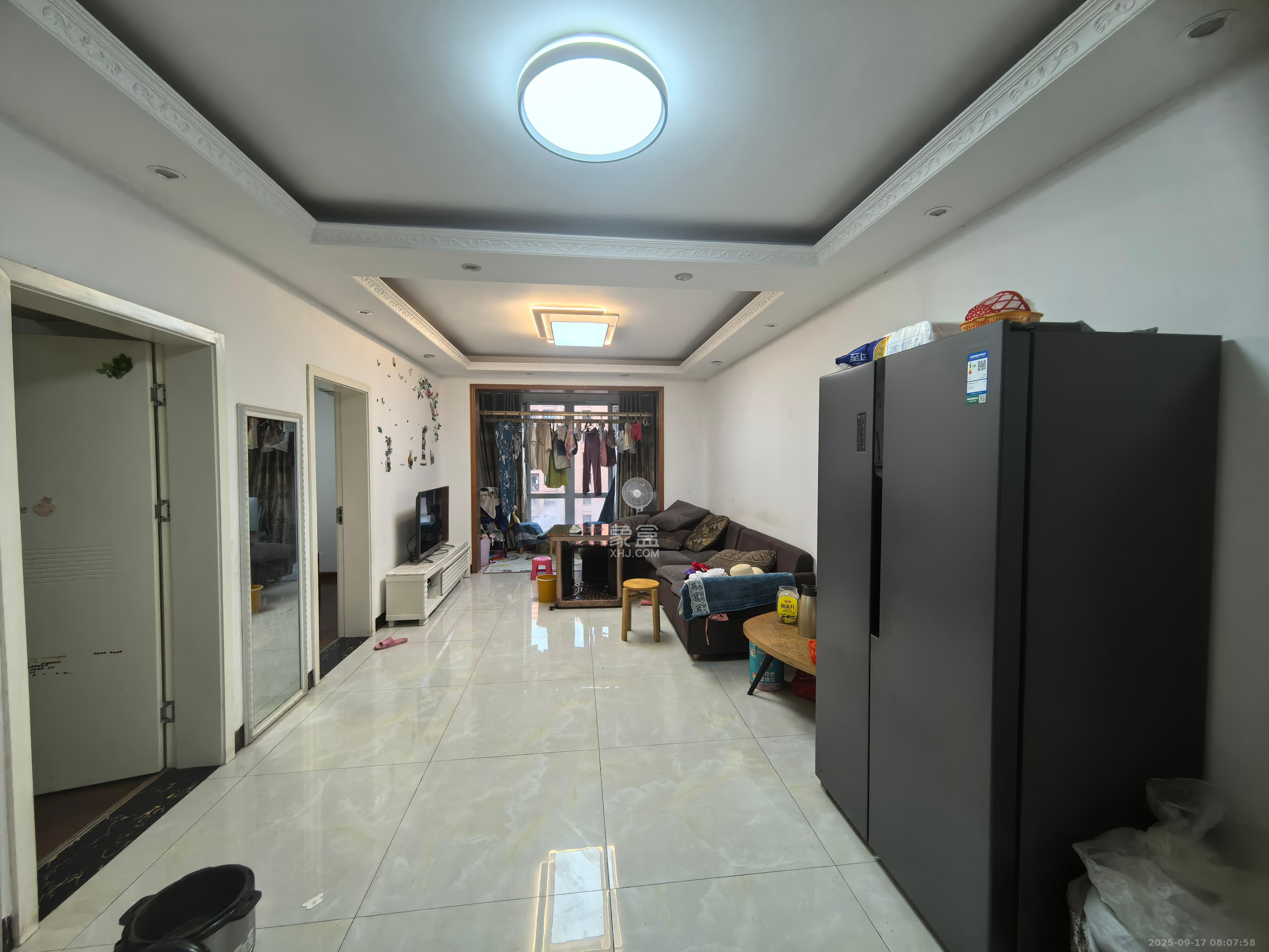 丽发新城 2室2厅1卫 1700.0元/月 丽发新城 2室2厅1卫 1700.0元/月室内图