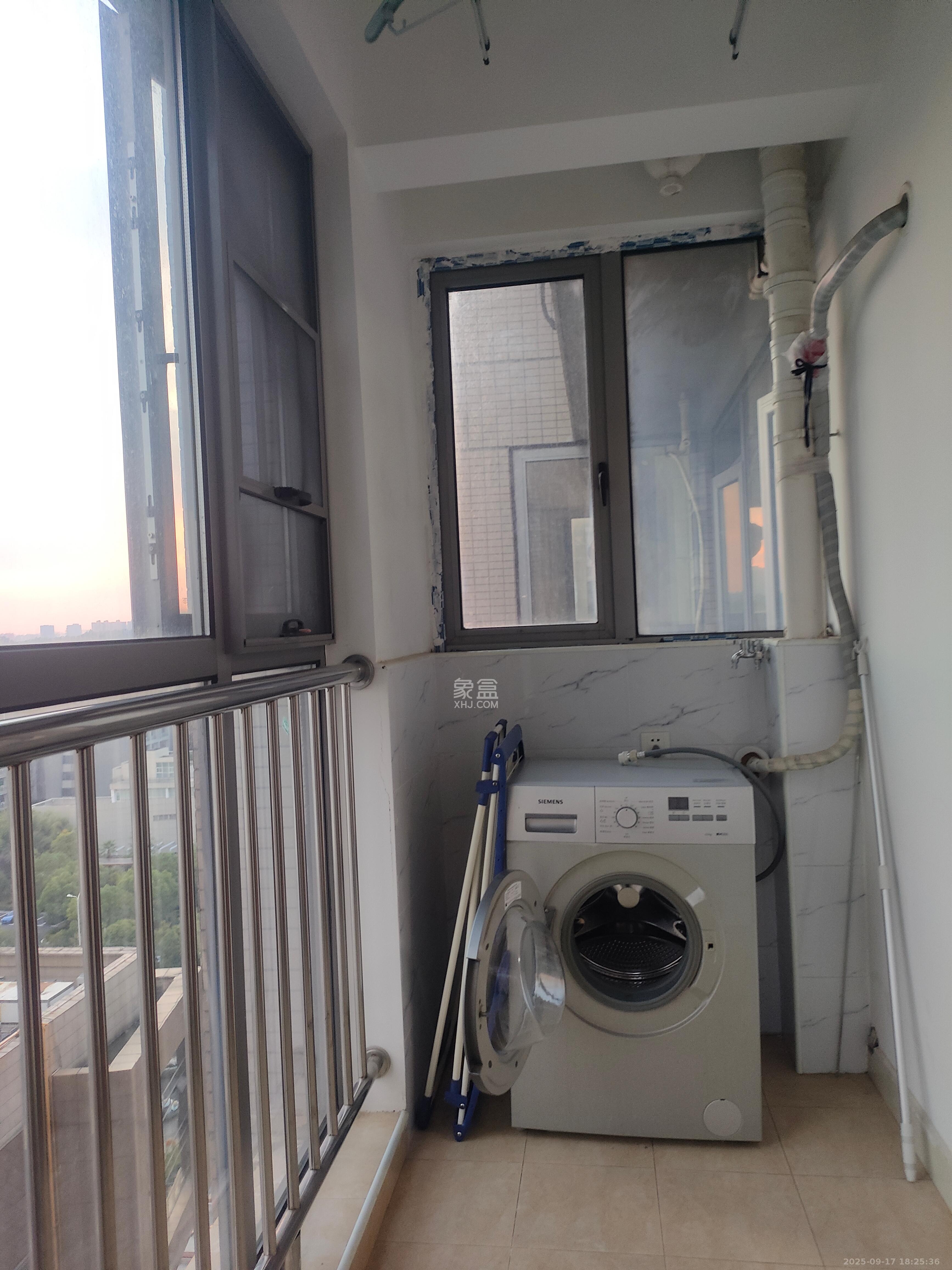 八方小区C区 3室2厅2卫 4000.0元/月 八方小区C区 3室2厅2卫 4000.0元/月室内图