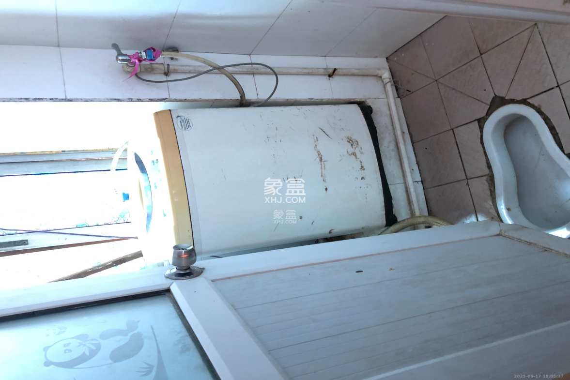 红旗区四片 2室2厅1卫 1300.0元/月 红旗区四片 2室2厅1卫 1300.0元/月室内图