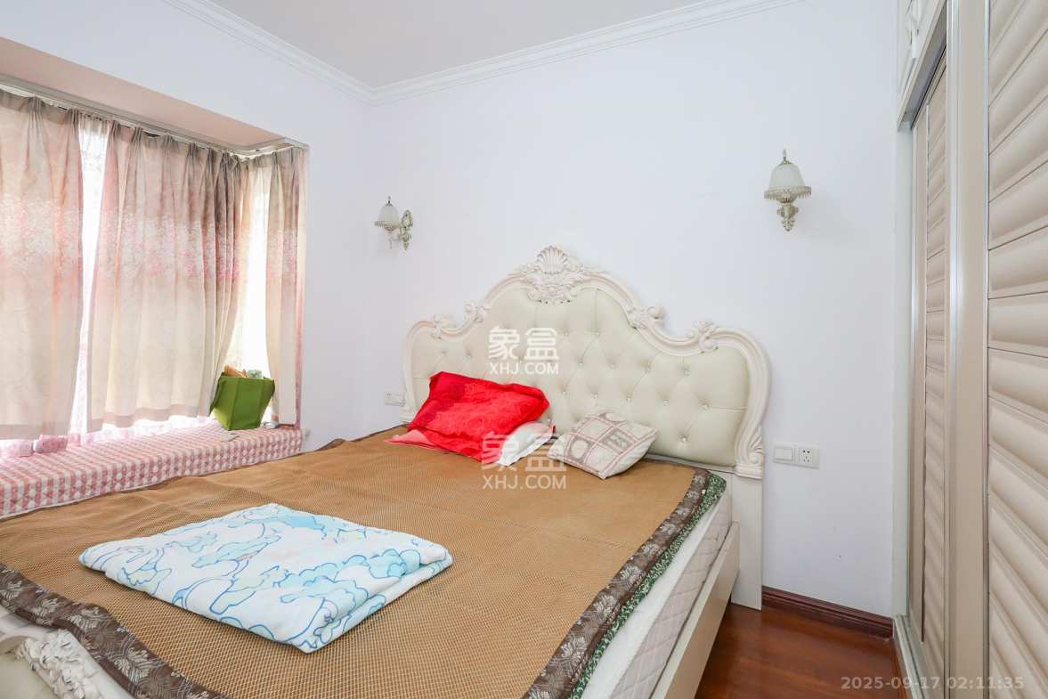 钰龙天下二期(钰龙佳园)  3室2厅2卫    182.0万 钰龙天下二期(钰龙佳园)  3室2厅2卫    182.0万卧室