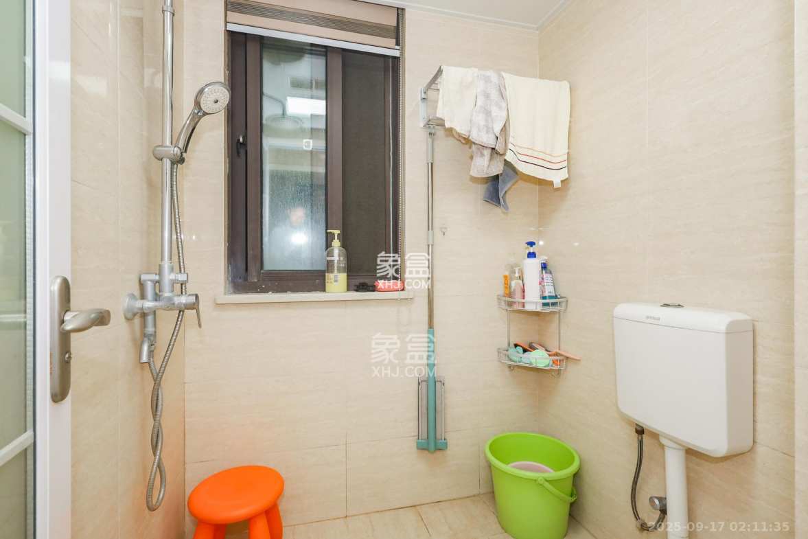 钰龙天下二期(钰龙佳园)  3室2厅2卫    182.0万 钰龙天下二期(钰龙佳园)  3室2厅2卫    182.0万卫生间