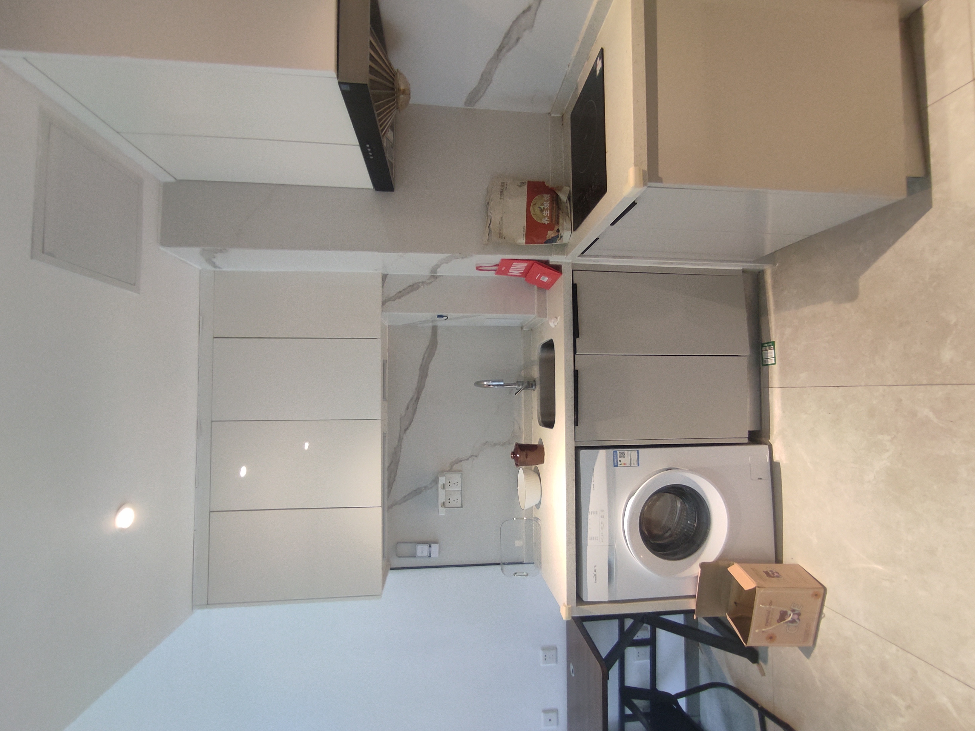 龙湖光年  1室1厅1卫    1700.0元/月室内图