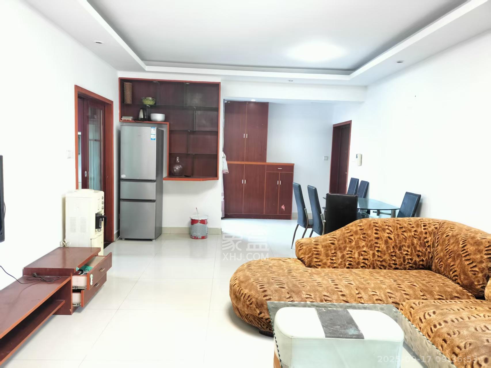 华天LOHO小镇 2室2厅1卫 1400.0元/月 华天LOHO小镇 2室2厅1卫 1400.0元/月室内图