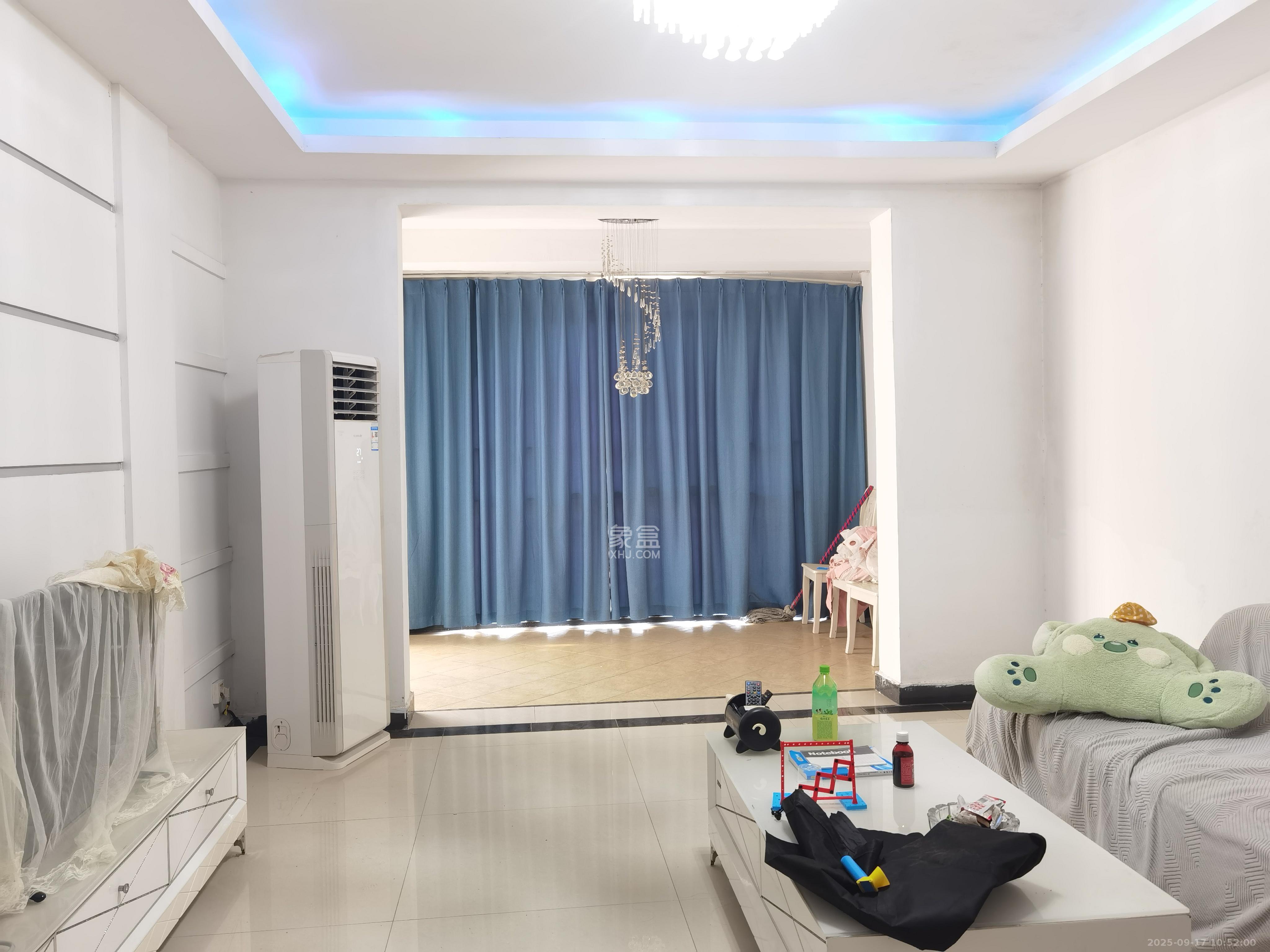 中新森林海  2室2厅1卫    1600.0元/月室内图