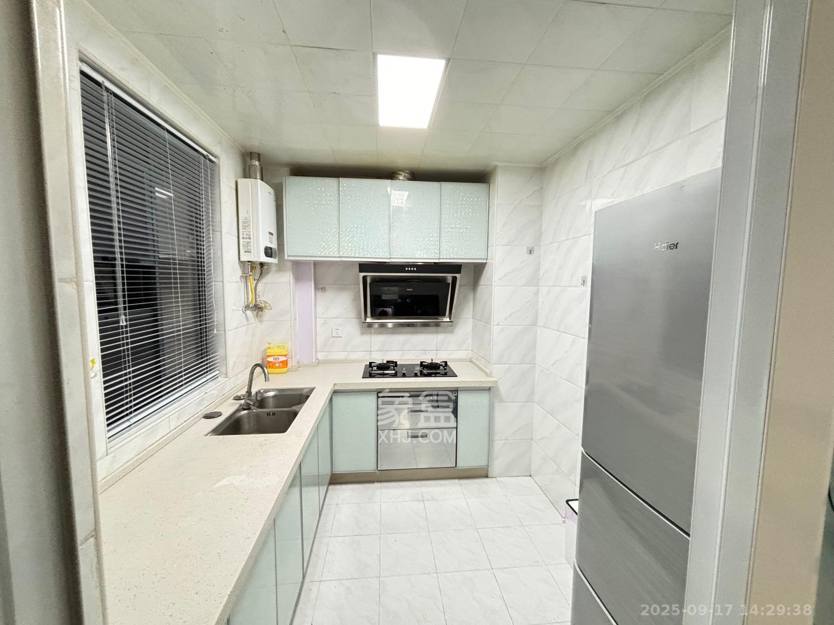 明昇壹城(明昇时代广场)一期 3室2厅2卫 2800.0元/月 明昇壹城(明昇时代广场)一期 3室2厅2卫 2800.0元/月室内图