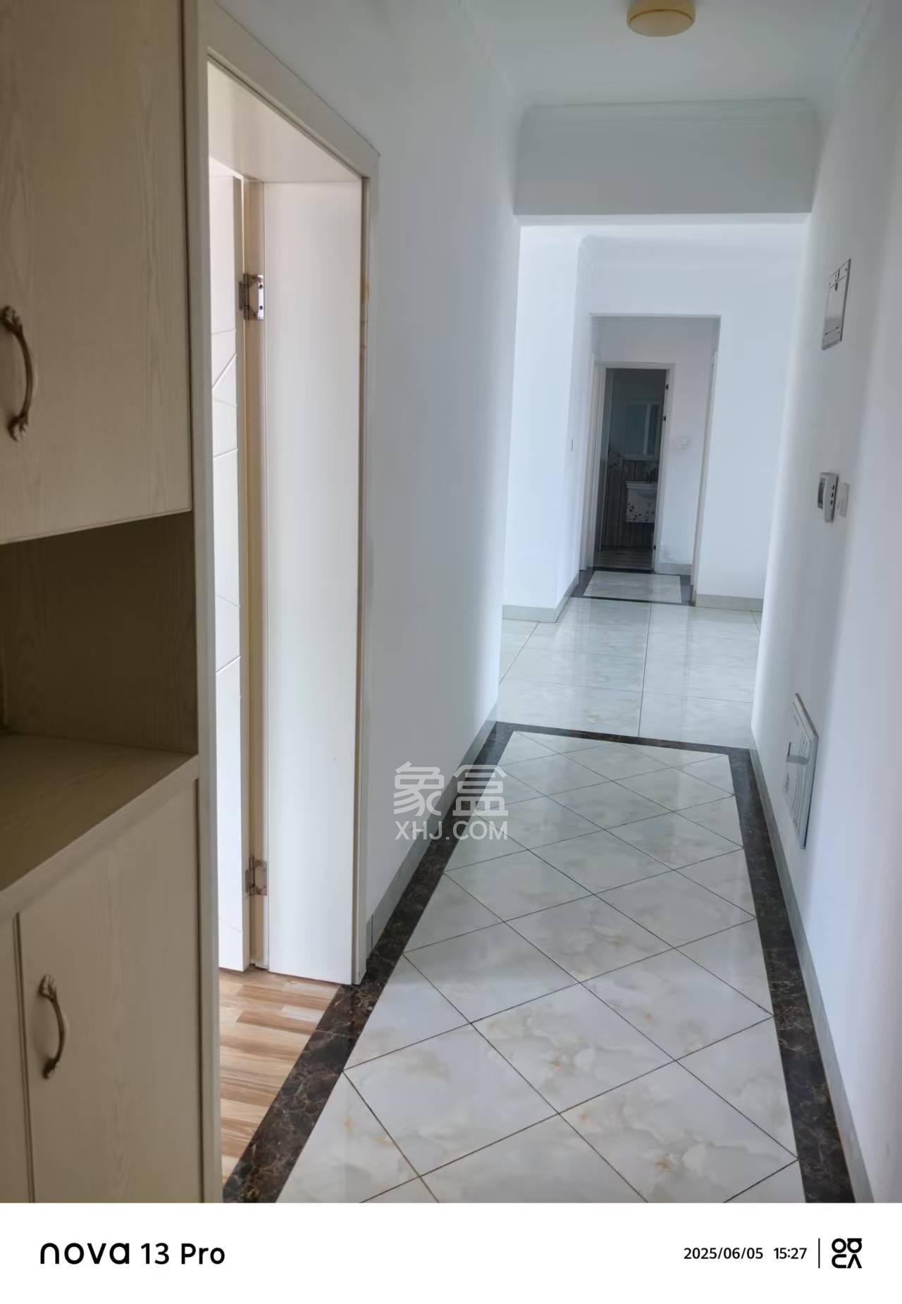 中信凯旋城（中信新城四期）  3室2厅1卫    1800.0元/月室内图