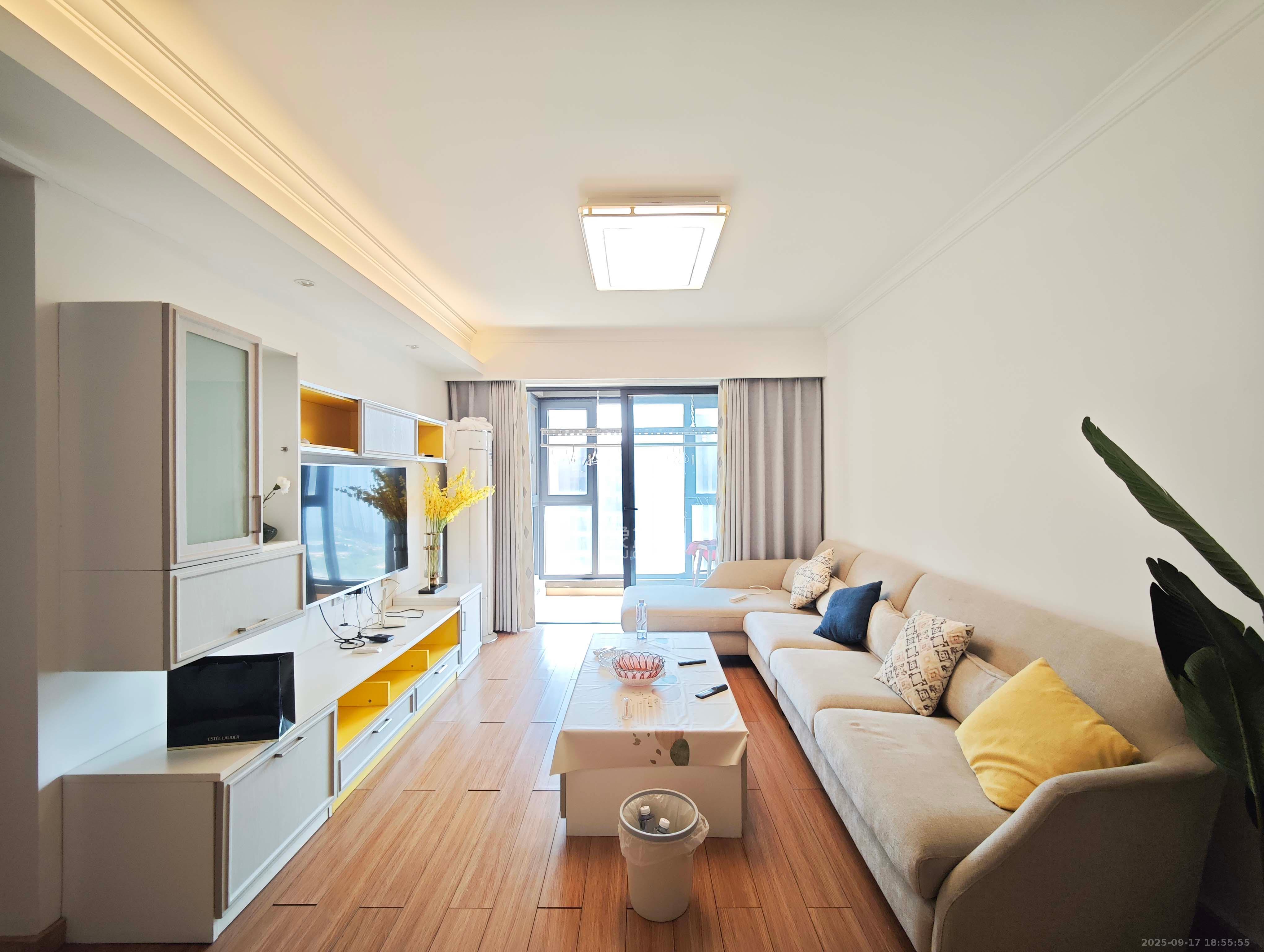 万科魅力之城  3室2厅2卫    120.0万 万科魅力之城  3室2厅2卫    120.0万