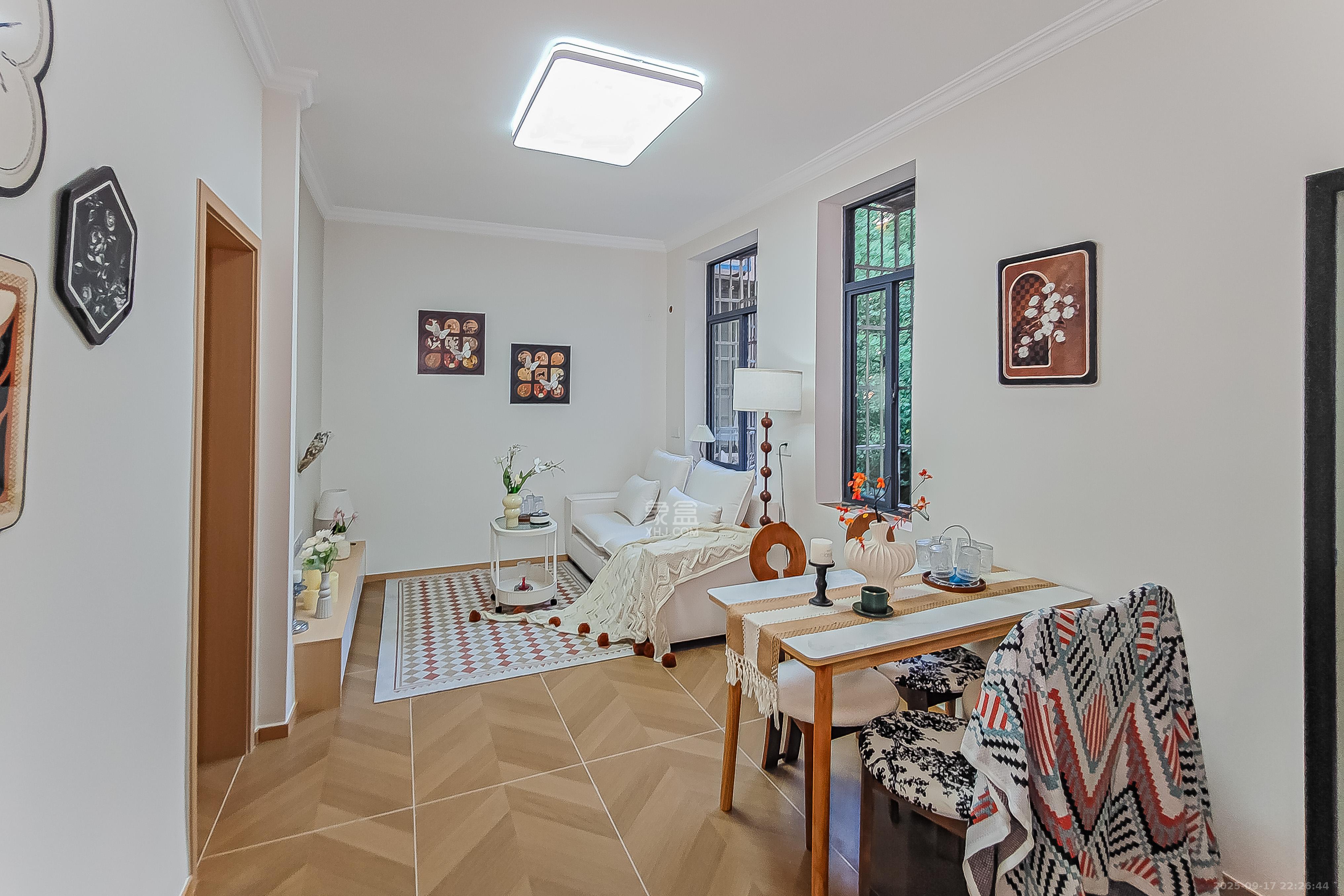 省机械工业学院(湖南工业职业学院雨花校区) 2室2厅1卫 46.8万 省机械工业学院(湖南工业职业学院雨花校区) 2室2厅1卫 46.8万客厅