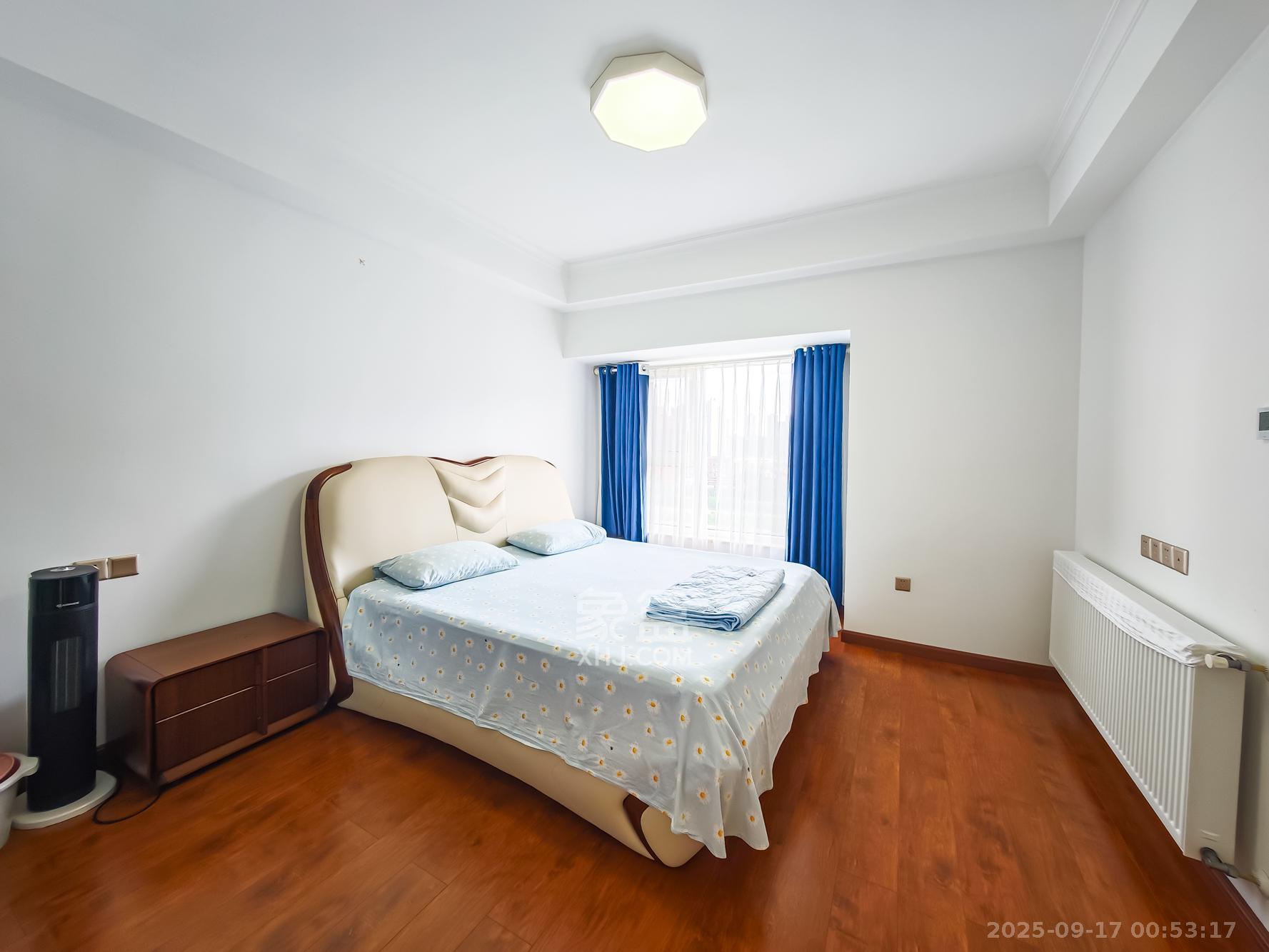 双湾国际(湘江御景花园) 3室2厅2卫 128.0万 双湾国际(湘江御景花园) 3室2厅2卫 128.0万卧室