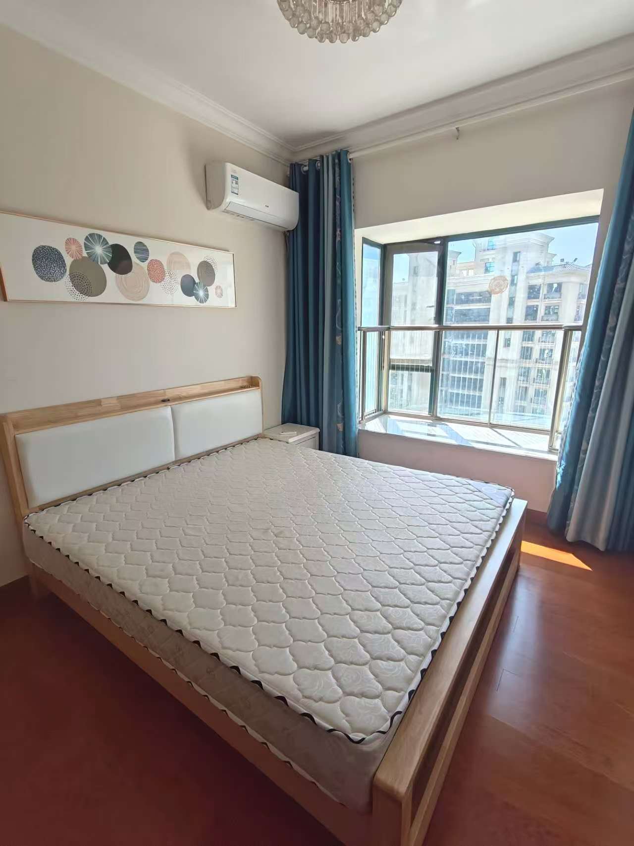 恒大绿洲  3室2厅2卫   1800.00元/月室内图