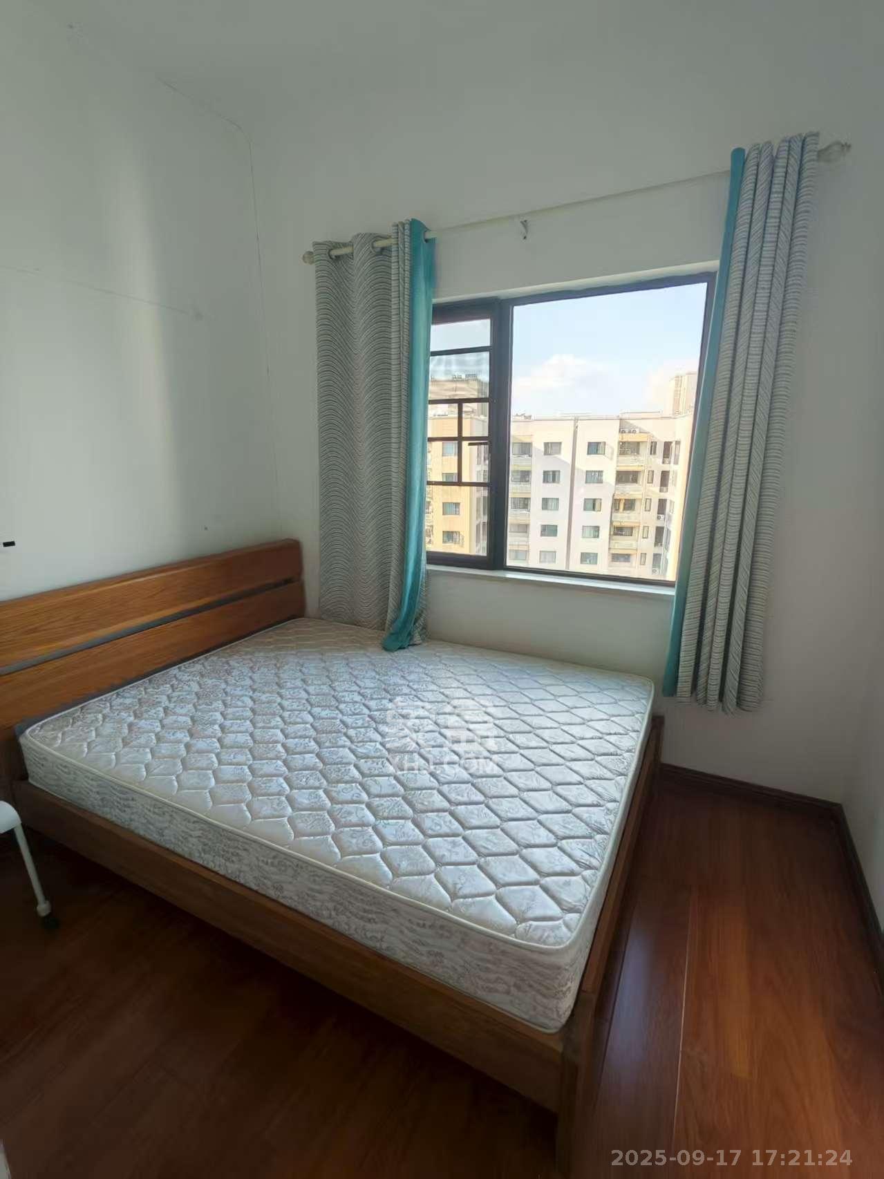 好莱城（弘德西街）  3室2厅1卫    2300.0元/月室内图