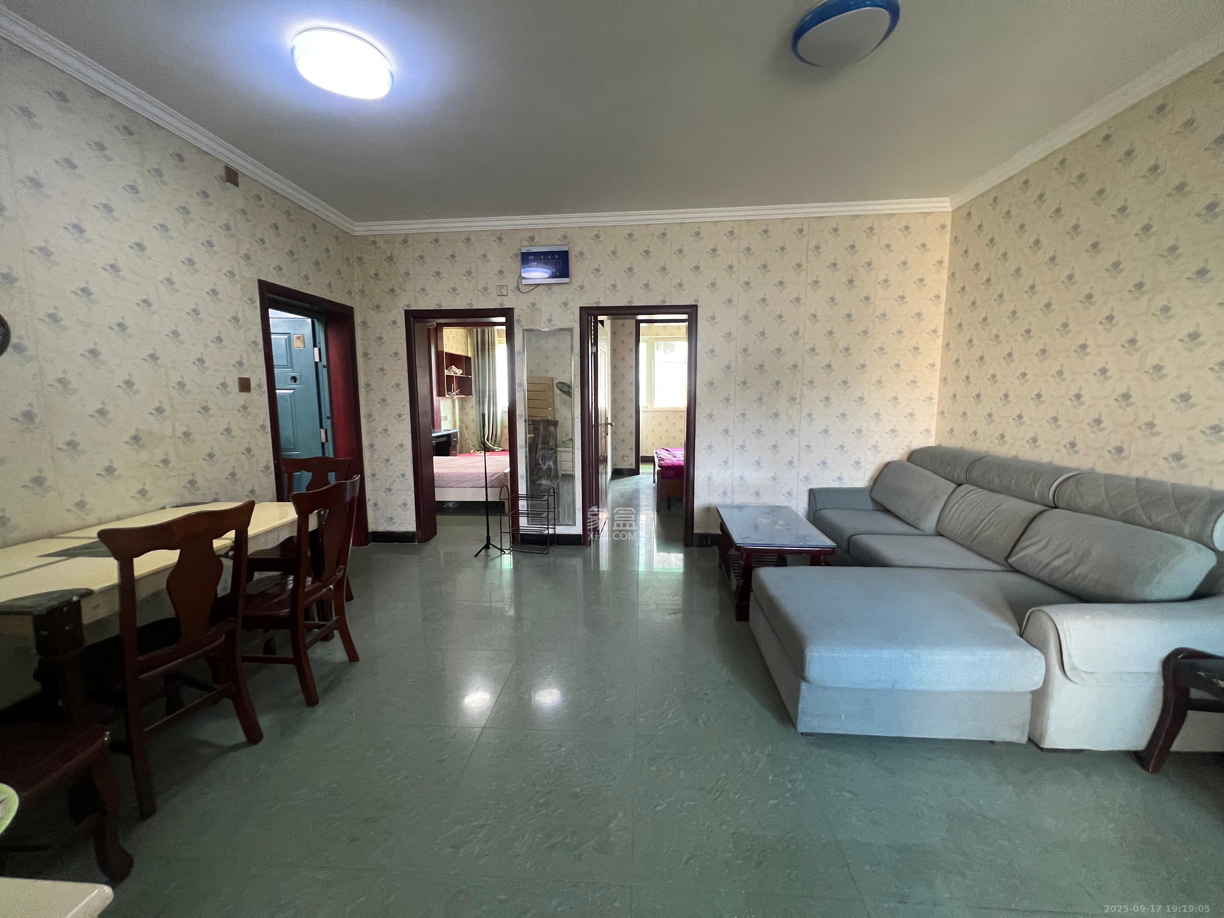 天翔新新家园 2室2厅1卫 1600.0元/月 天翔新新家园 2室2厅1卫 1600.0元/月室内图