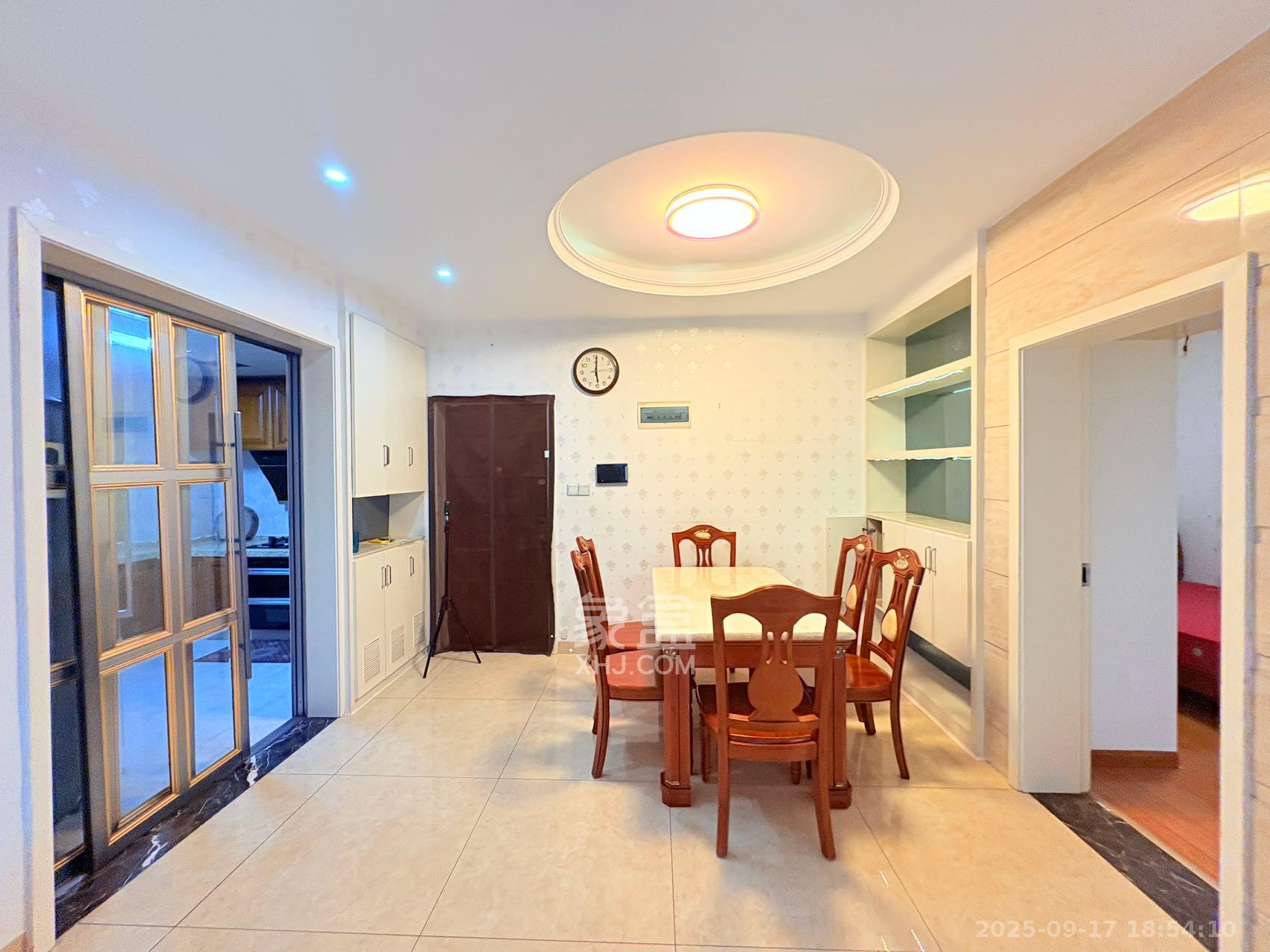 湘府十城（汇财御景湾新寓,汇财国际）  1室2厅1卫    2500.0元/月室内图