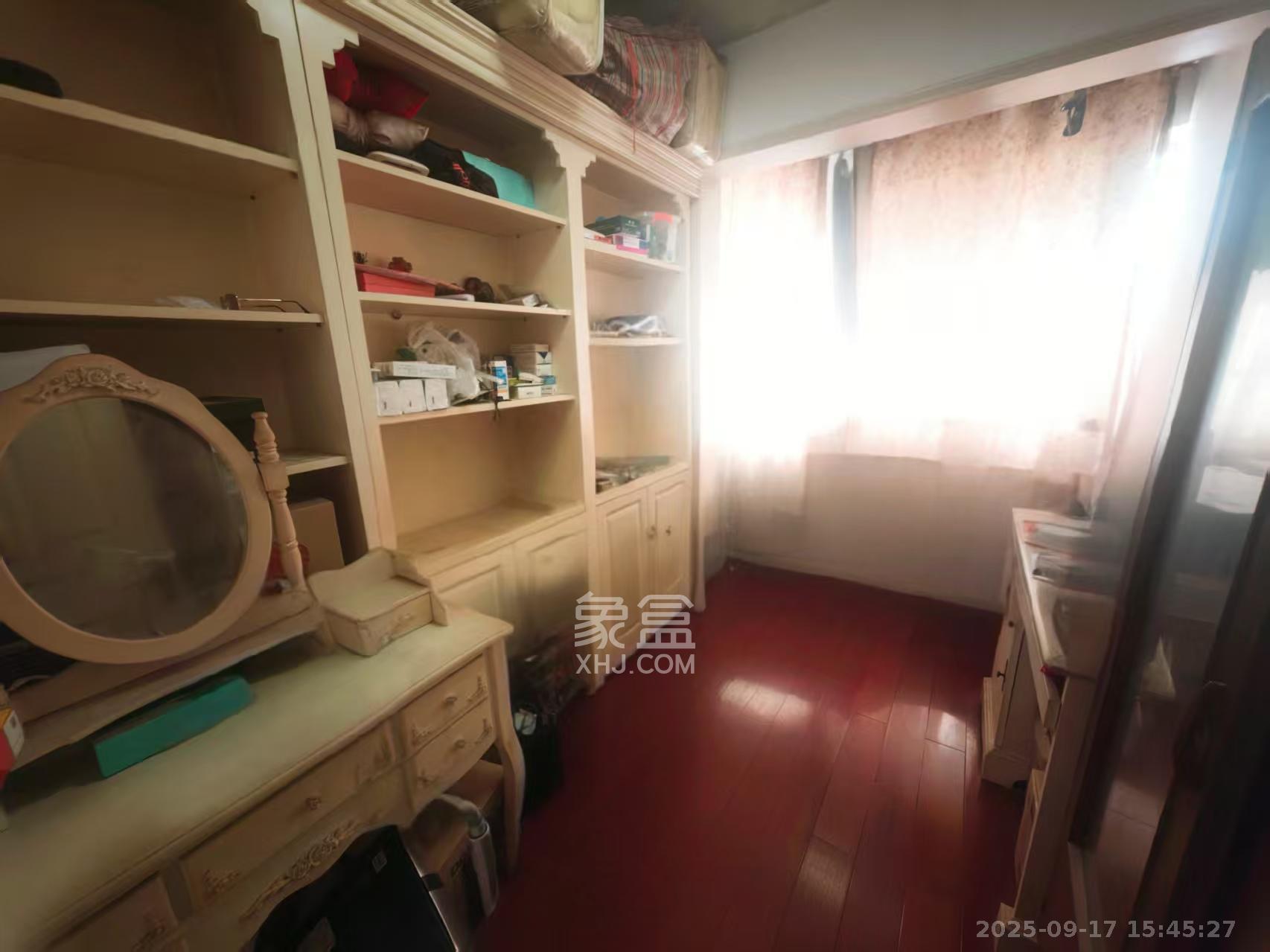 麓山才苑  3室2厅2卫    3500.0元/月室内图