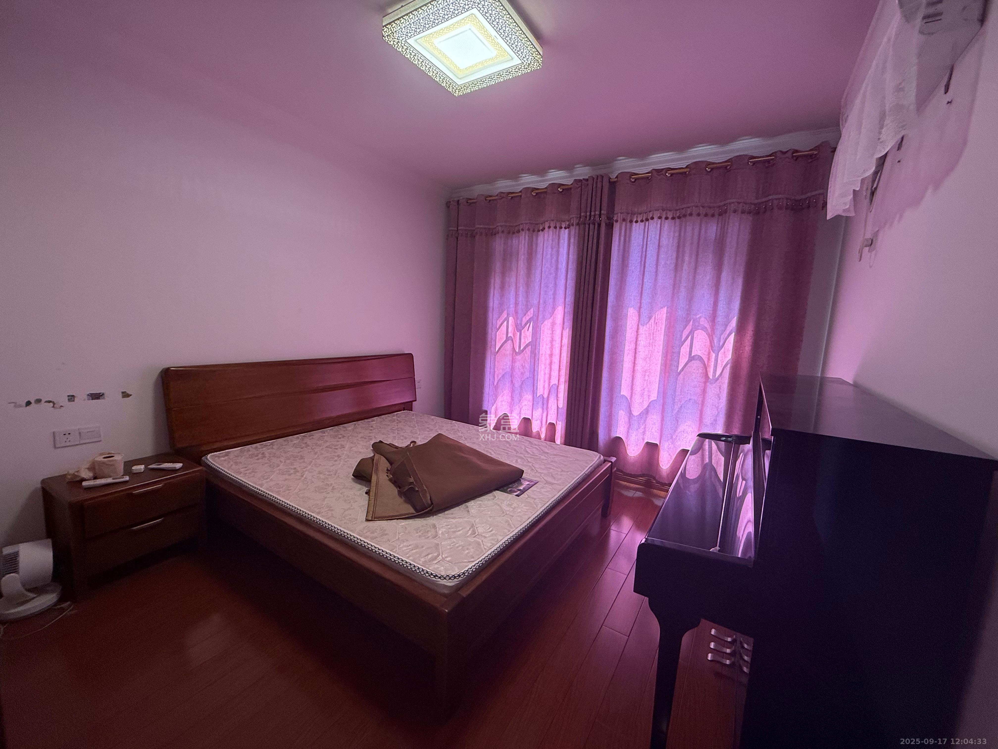 欧莱雅郡 4室2厅1卫 2800.0元/月 欧莱雅郡 4室2厅1卫 2800.0元/月室内图