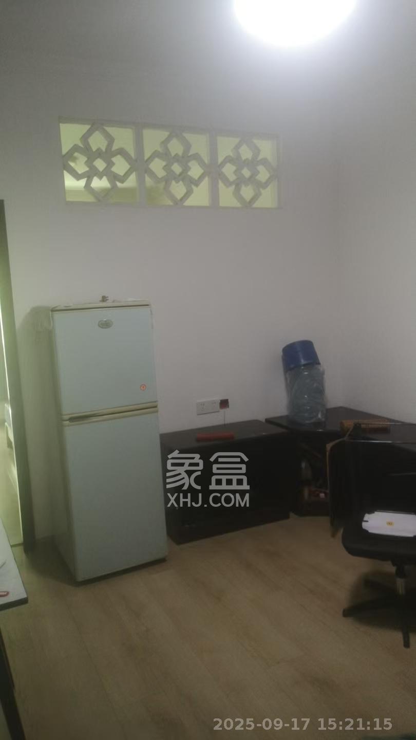 湘江花苑小区 1室1厅1卫 1000.0元/月 湘江花苑小区 1室1厅1卫 1000.0元/月室内图