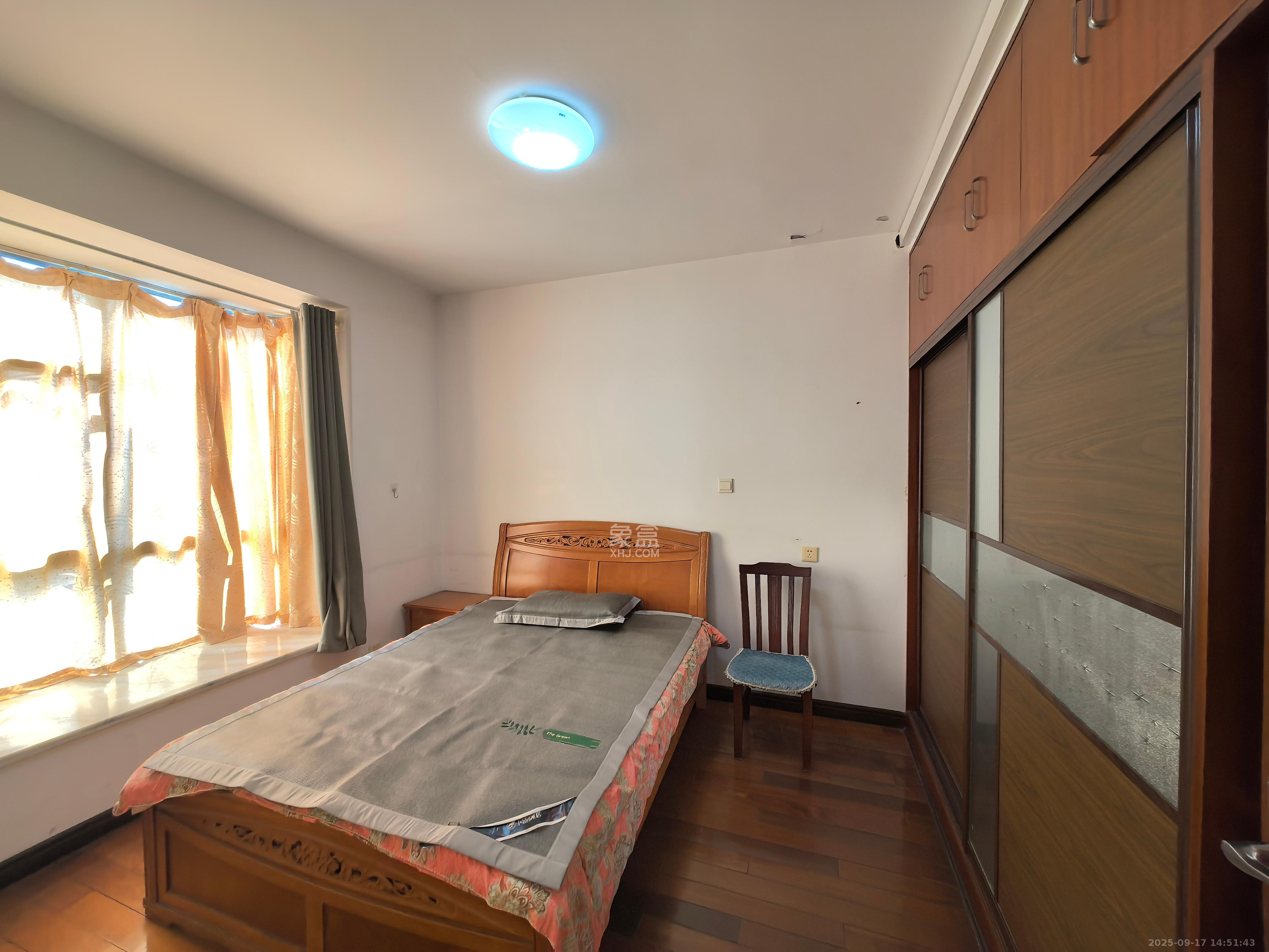 书香名邸  2室2厅1卫    2500.0元/月室内图