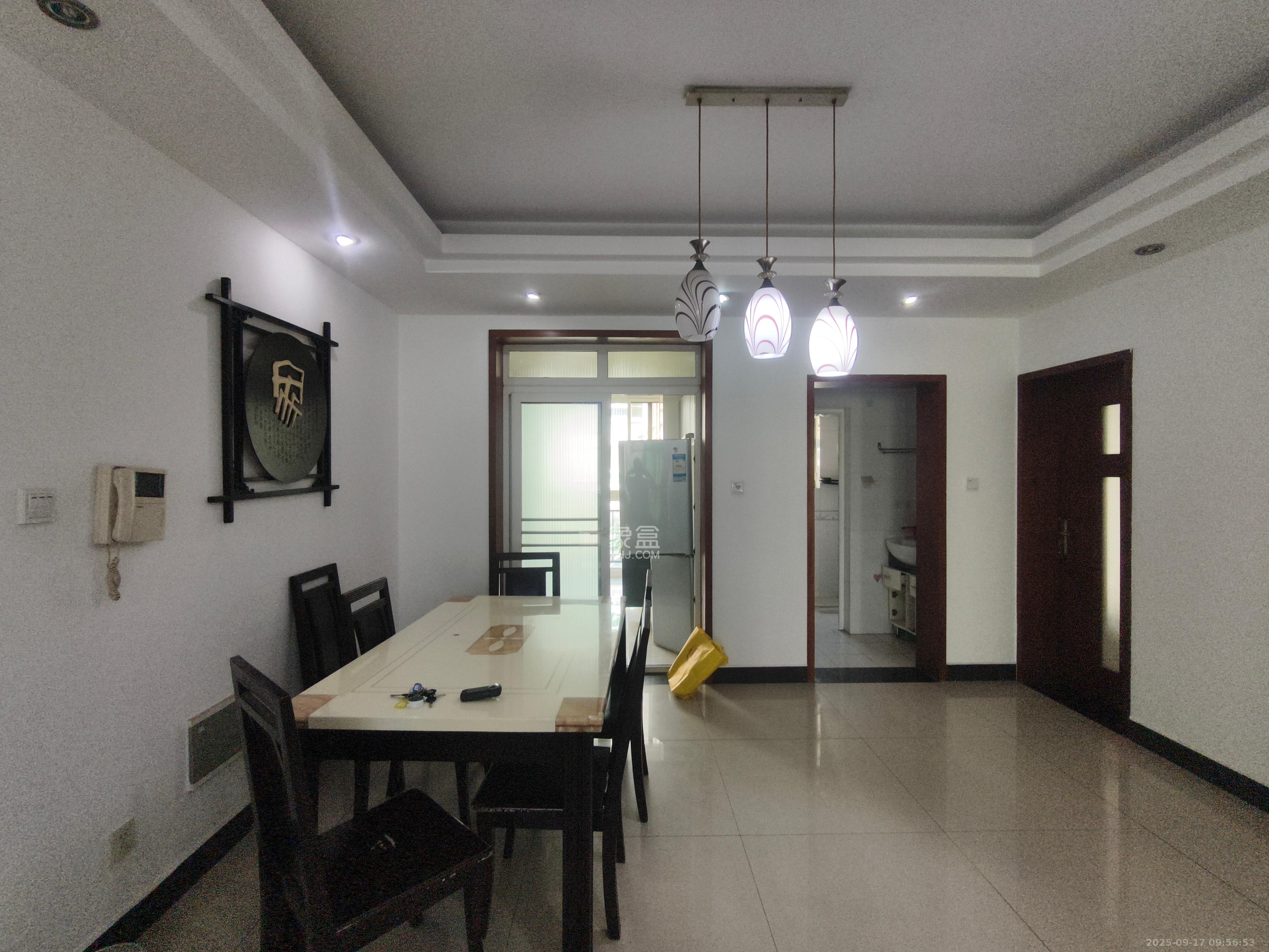 锦湘国际星城一期(锦美苑) 3室2厅1卫 2500.0元/月 锦湘国际星城一期(锦美苑) 3室2厅1卫 2500.0元/月室内图