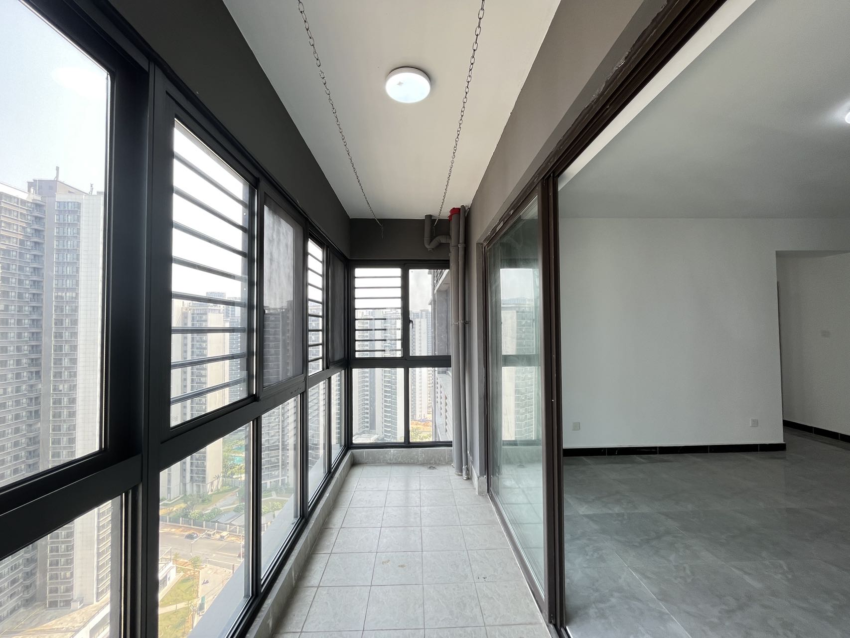 坡博家园五区  5室2厅2卫    3800.0元/月室内图