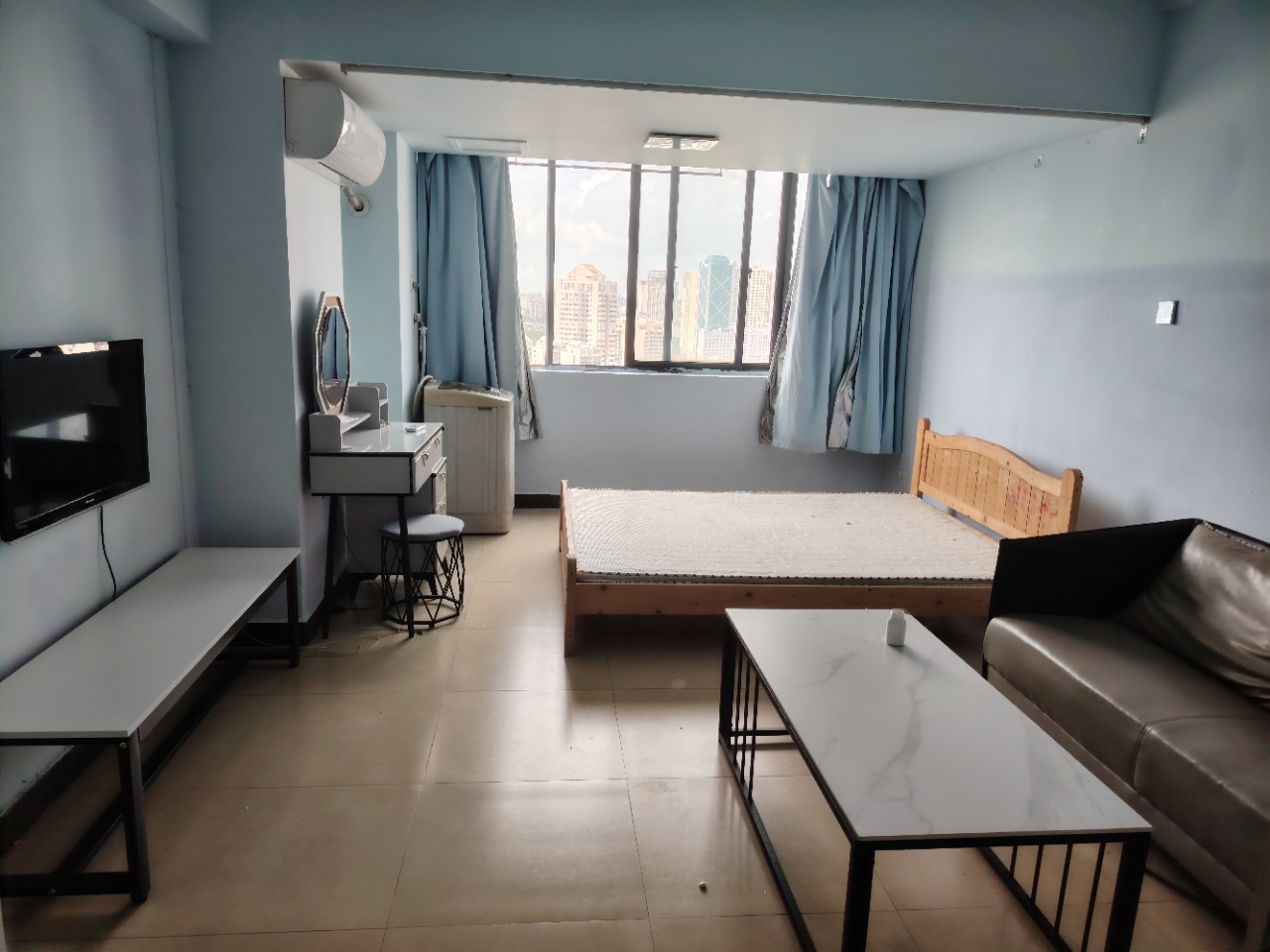 帝国大厦  1室1厅1卫    1200.0元/月室内图