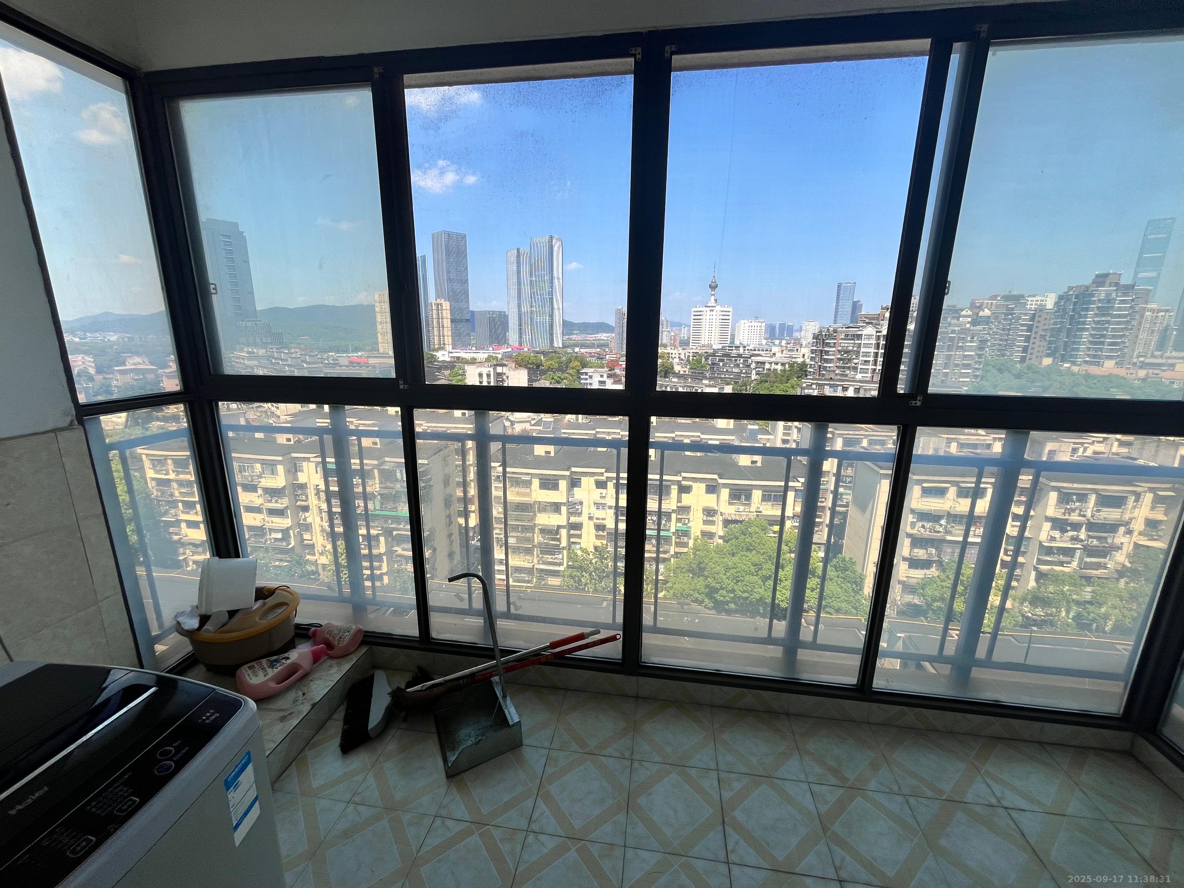 钱隆首府(福晟御园)  3室1厅2卫    2700.0元/月室内图