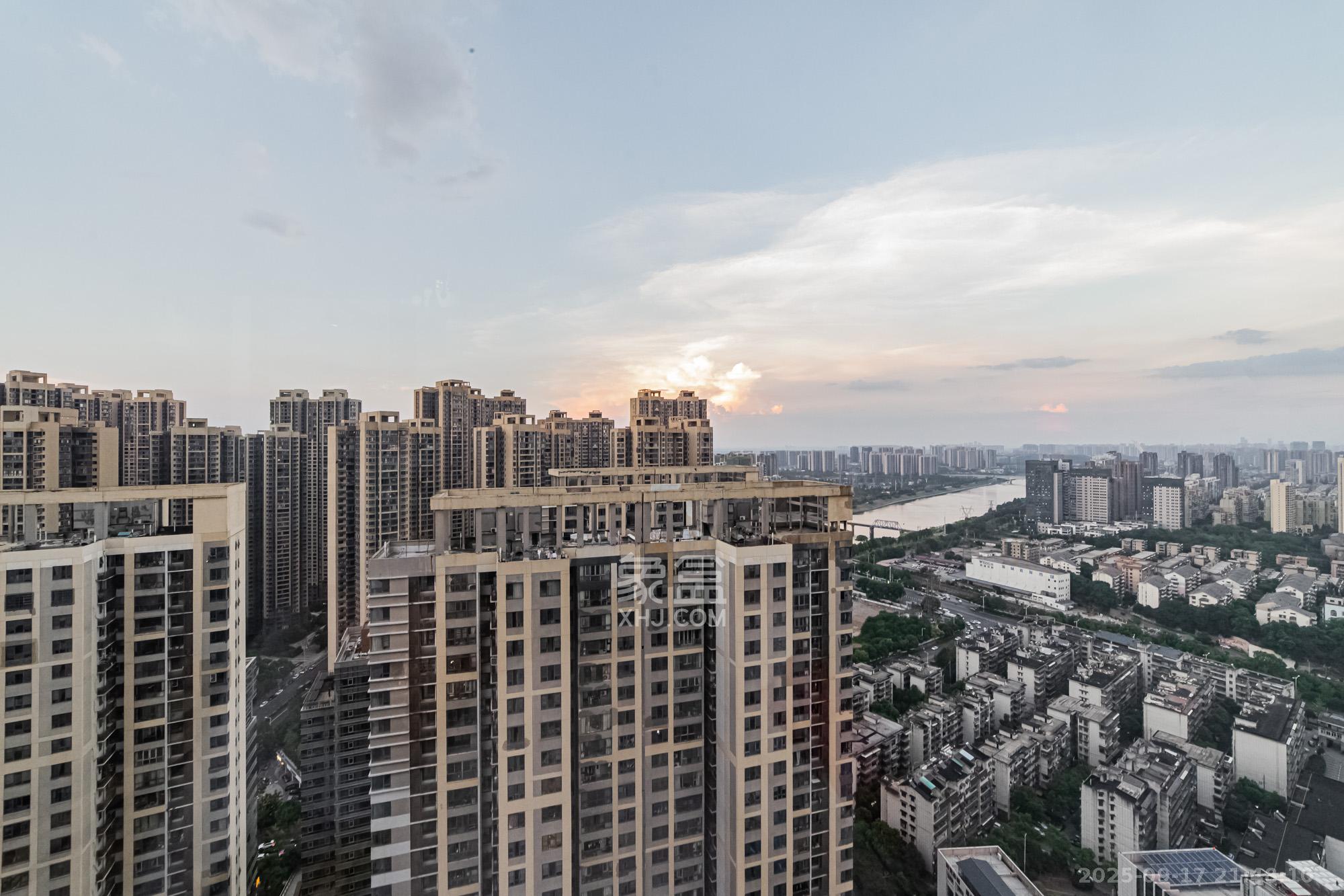 北辰三角洲B2E2区 3室2厅2卫 180.0万 北辰三角洲B2E2区 3室2厅2卫 180.0万其他