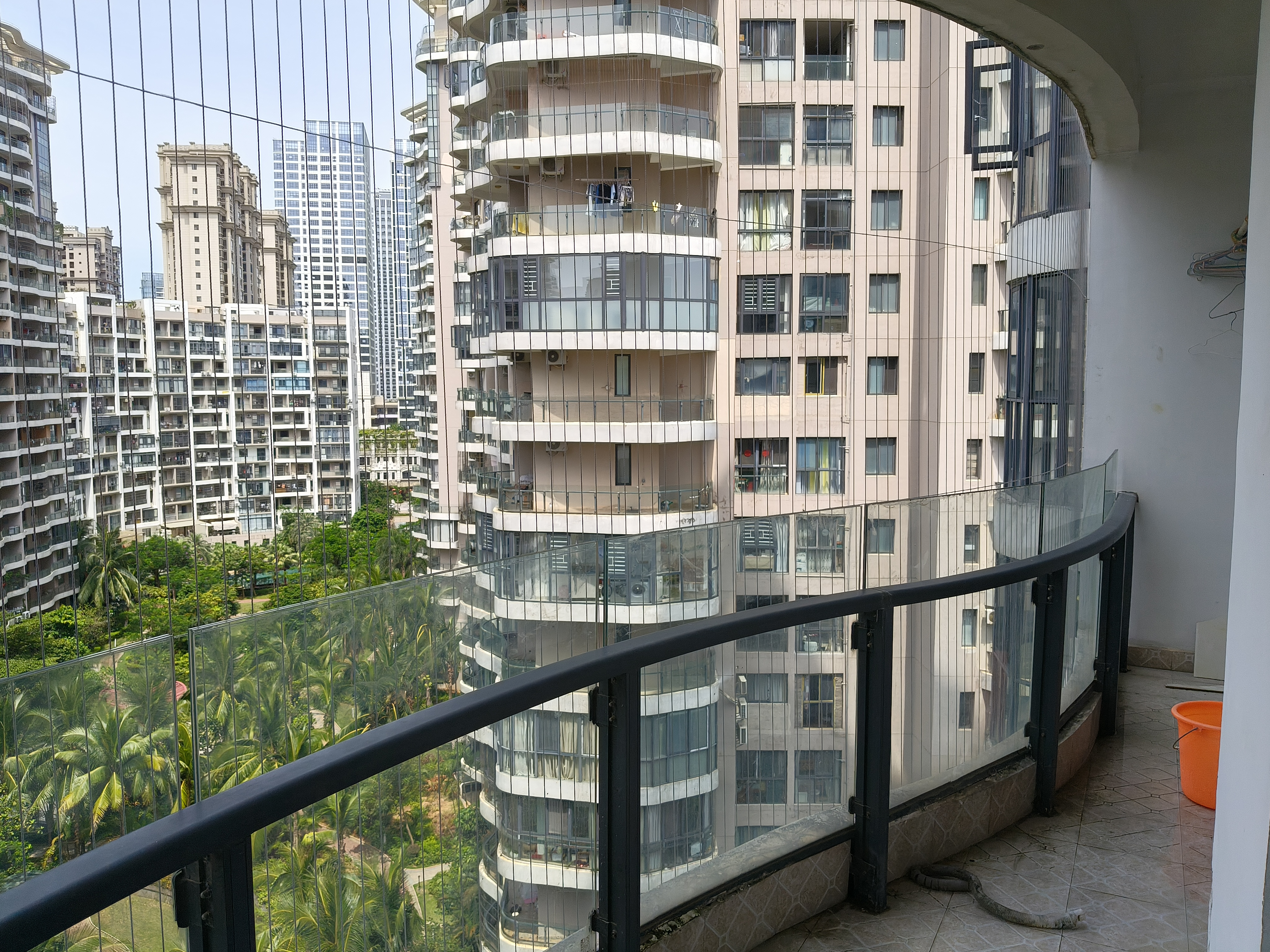 绿地海长流一期 2室2厅1卫 2300.0元/月 绿地海长流一期 2室2厅1卫 2300.0元/月室内图