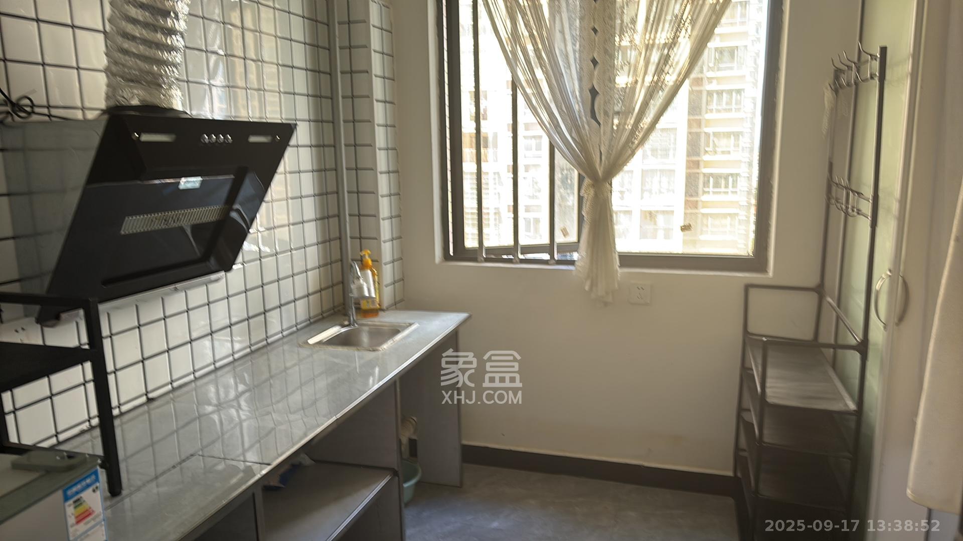 深业睿城 1室2厅1卫 1180.0元/月 深业睿城 1室2厅1卫 1180.0元/月室内图