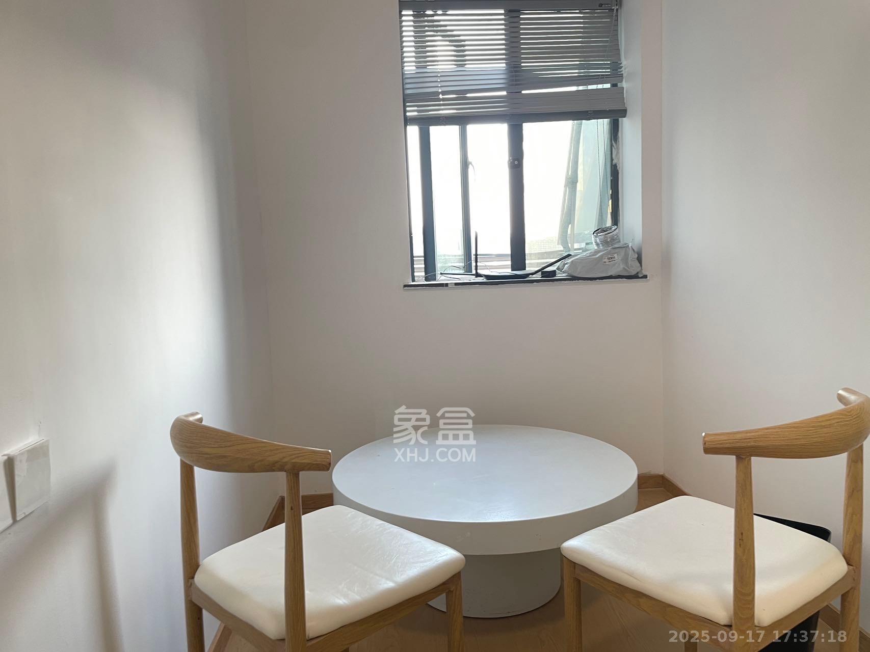 YO领域(领御大厦) 1室1厅1卫 2000.0元/月 YO领域(领御大厦) 1室1厅1卫 2000.0元/月室内图