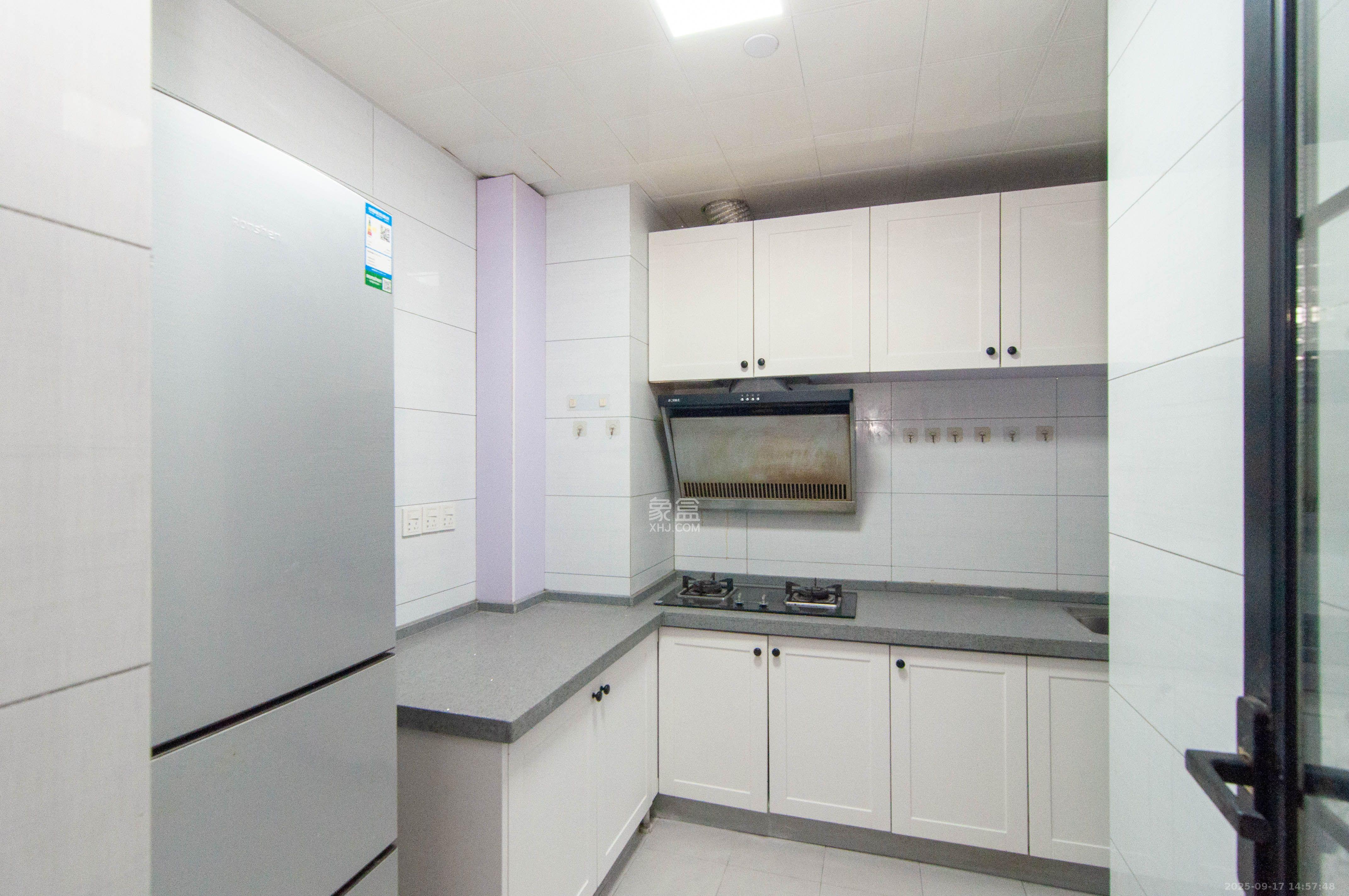 梅溪湖金茂湾  3室2厅2卫    2500.0元/月室内图