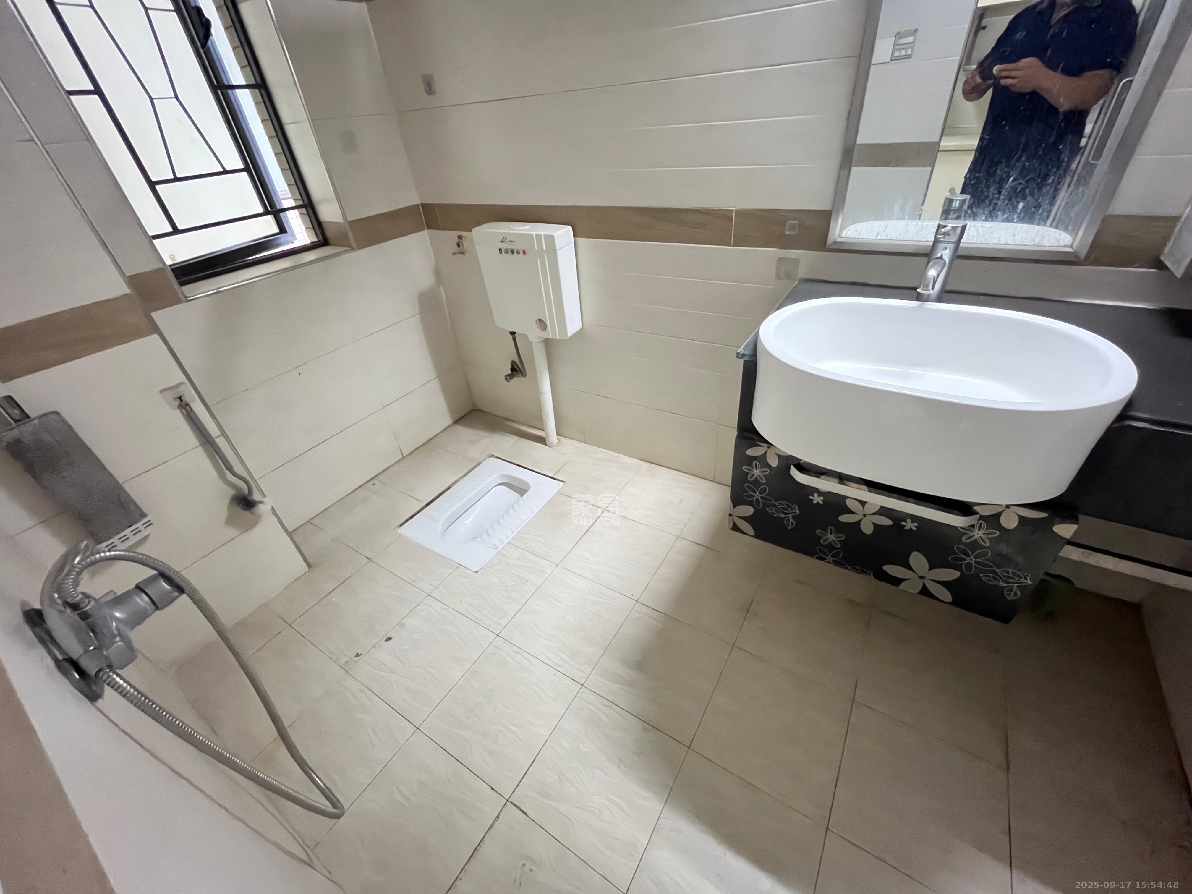 兰亭峰景 3室2厅2卫 2800.0元/月 兰亭峰景 3室2厅2卫 2800.0元/月室内图