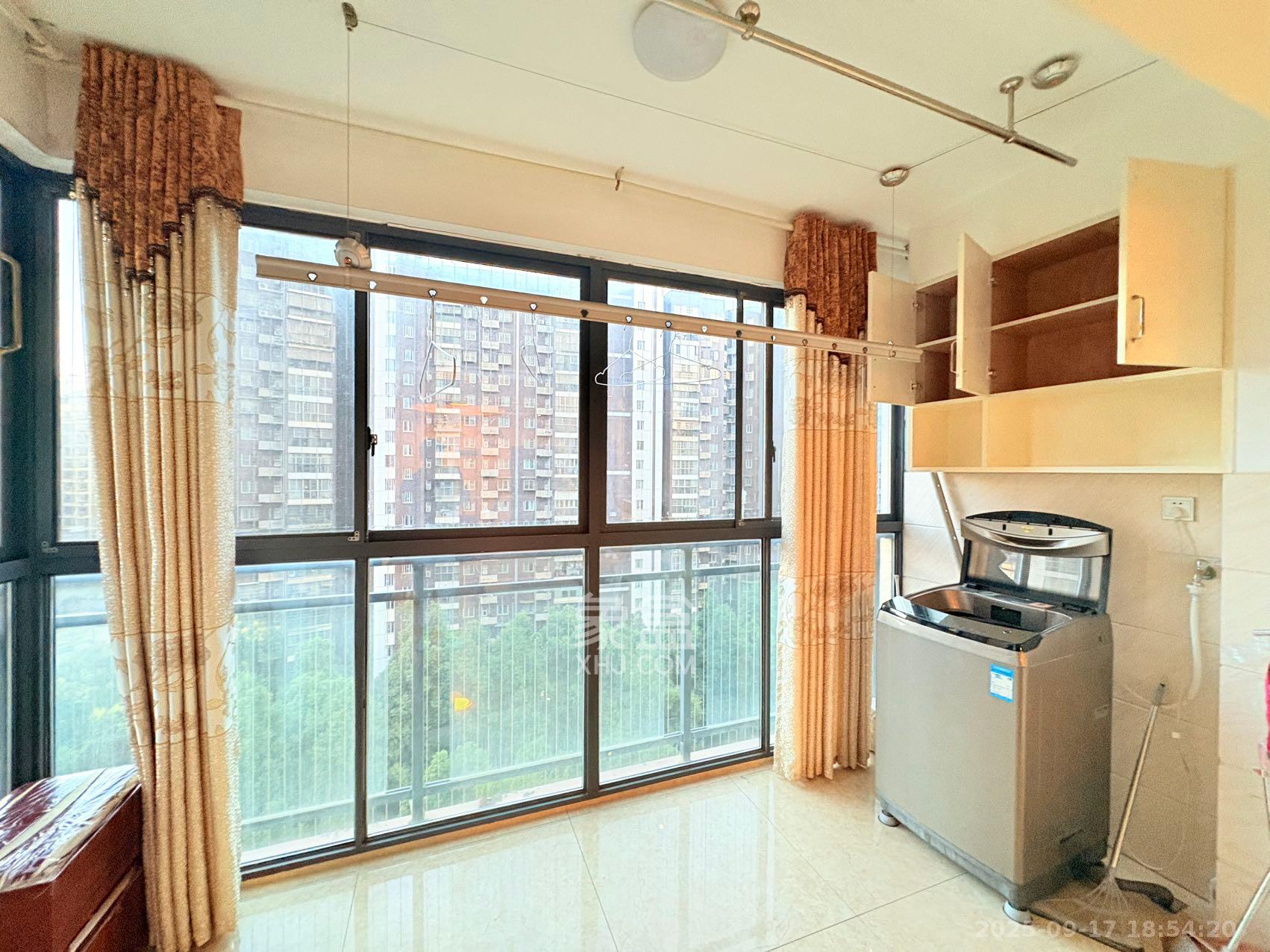 湘府十城（汇财御景湾新寓,汇财国际）  1室2厅1卫    2500.0元/月室内图