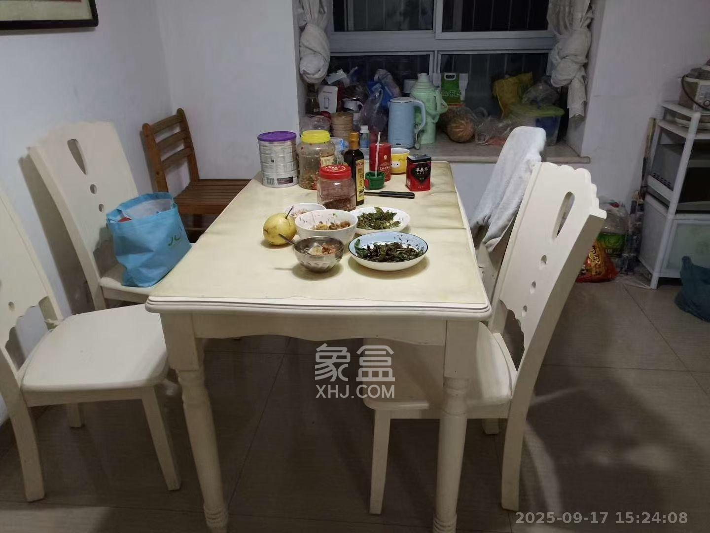 长无小区  2室2厅1卫   1700.00元/月室内图