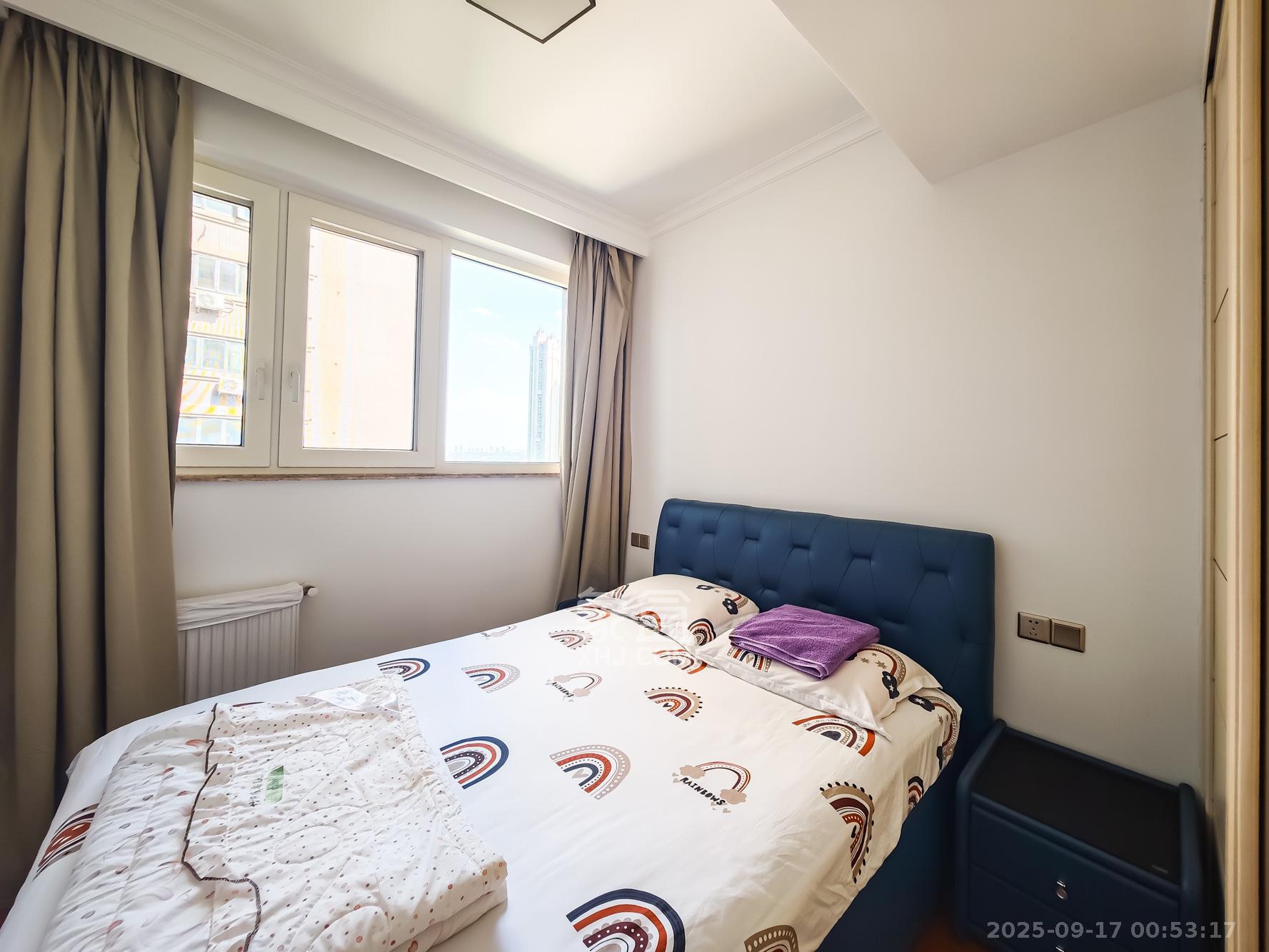 双湾国际(湘江御景花园) 3室2厅2卫 128.0万 双湾国际(湘江御景花园) 3室2厅2卫 128.0万卧室