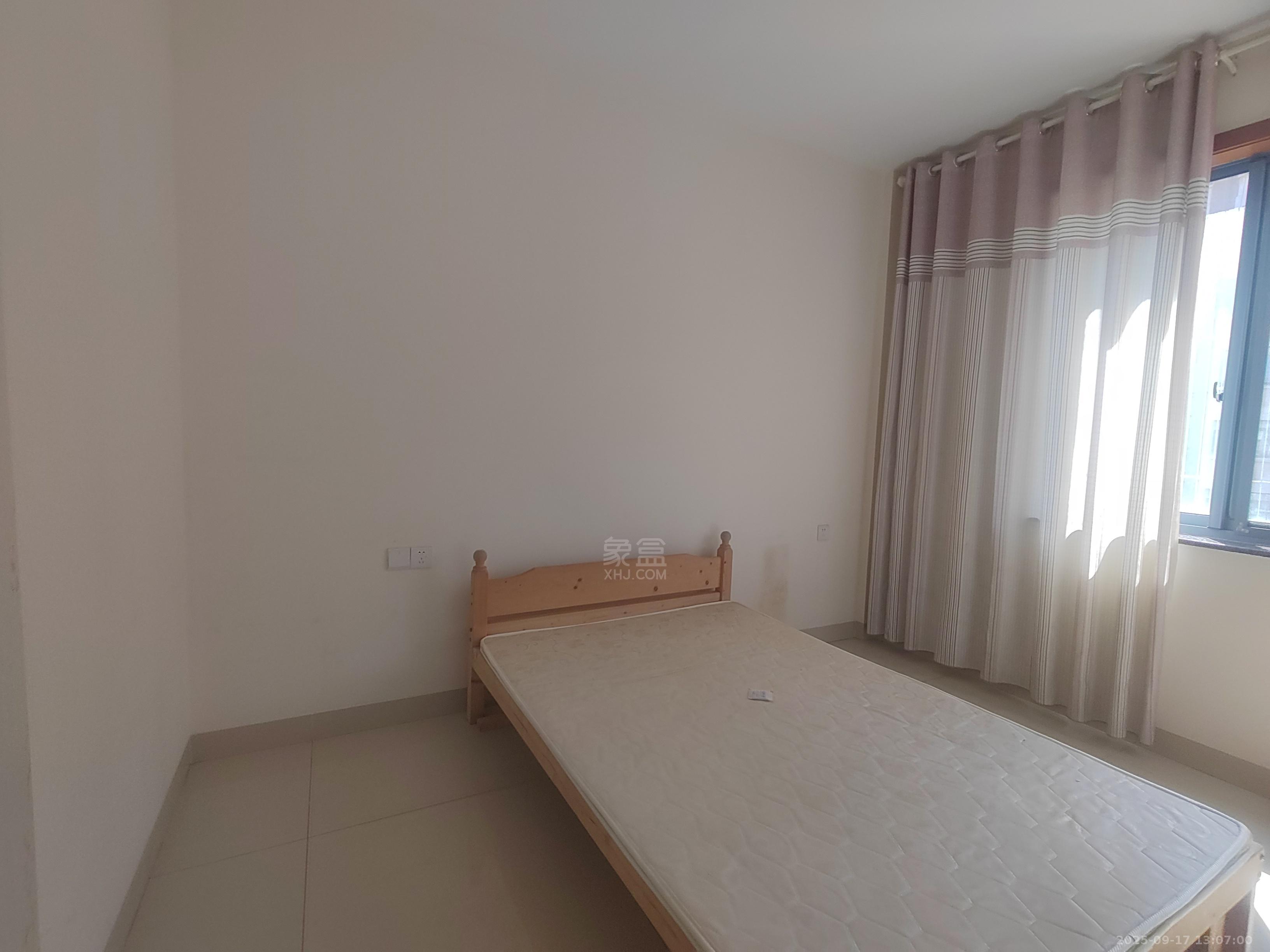 天泉一品 3室2厅2卫 2100.0元/月 天泉一品 3室2厅2卫 2100.0元/月室内图