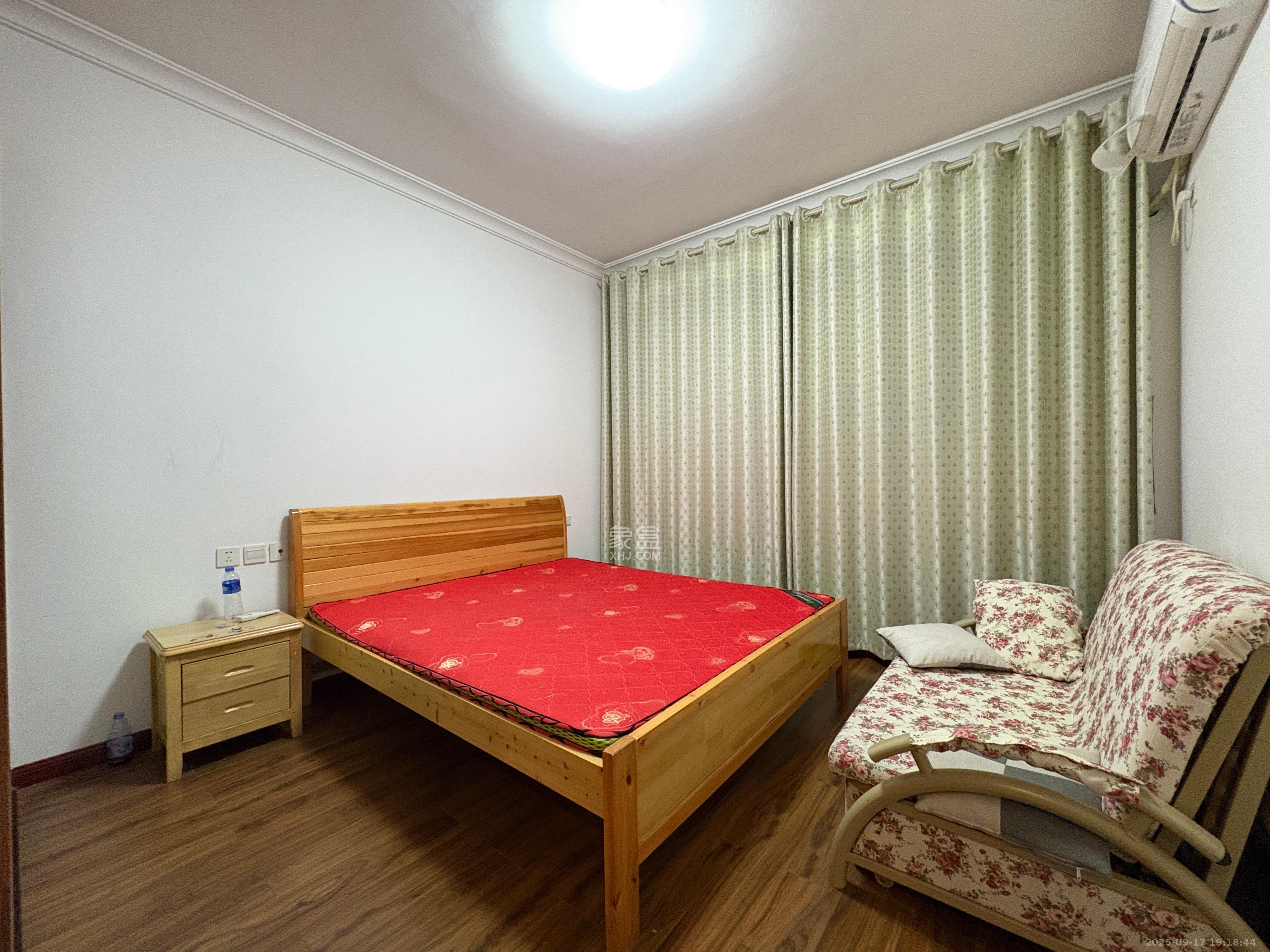 江山帝景哈佛  1室0厅0卫    2600.0元/月室内图