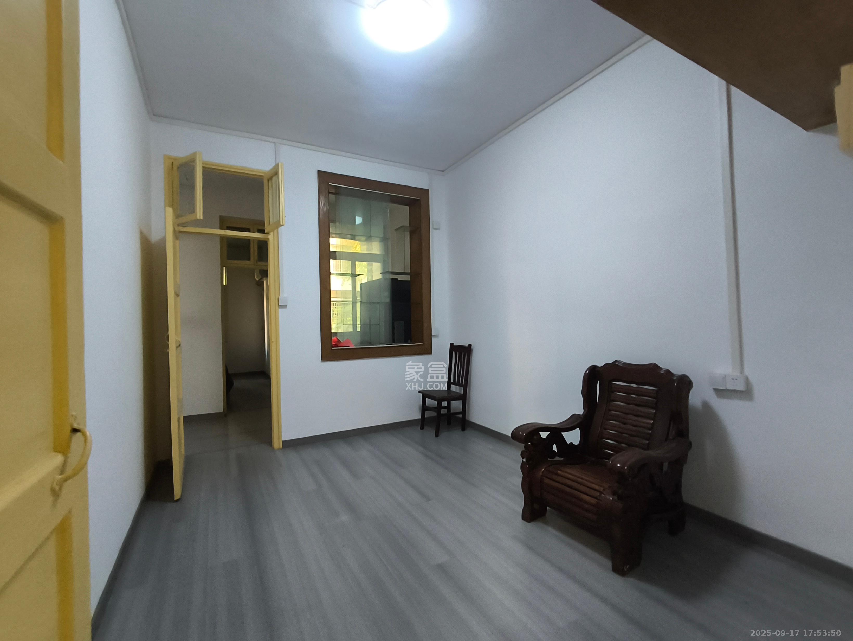 中南大学建设新村  2室1厅1卫    2000.0元/月室内图